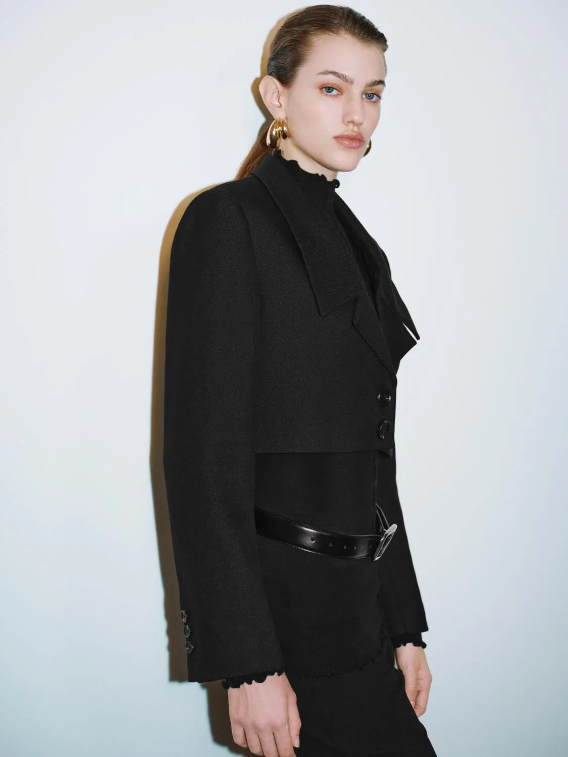 Thick Cropped Blazers sold by Urban Revivo product image thumbnail 2