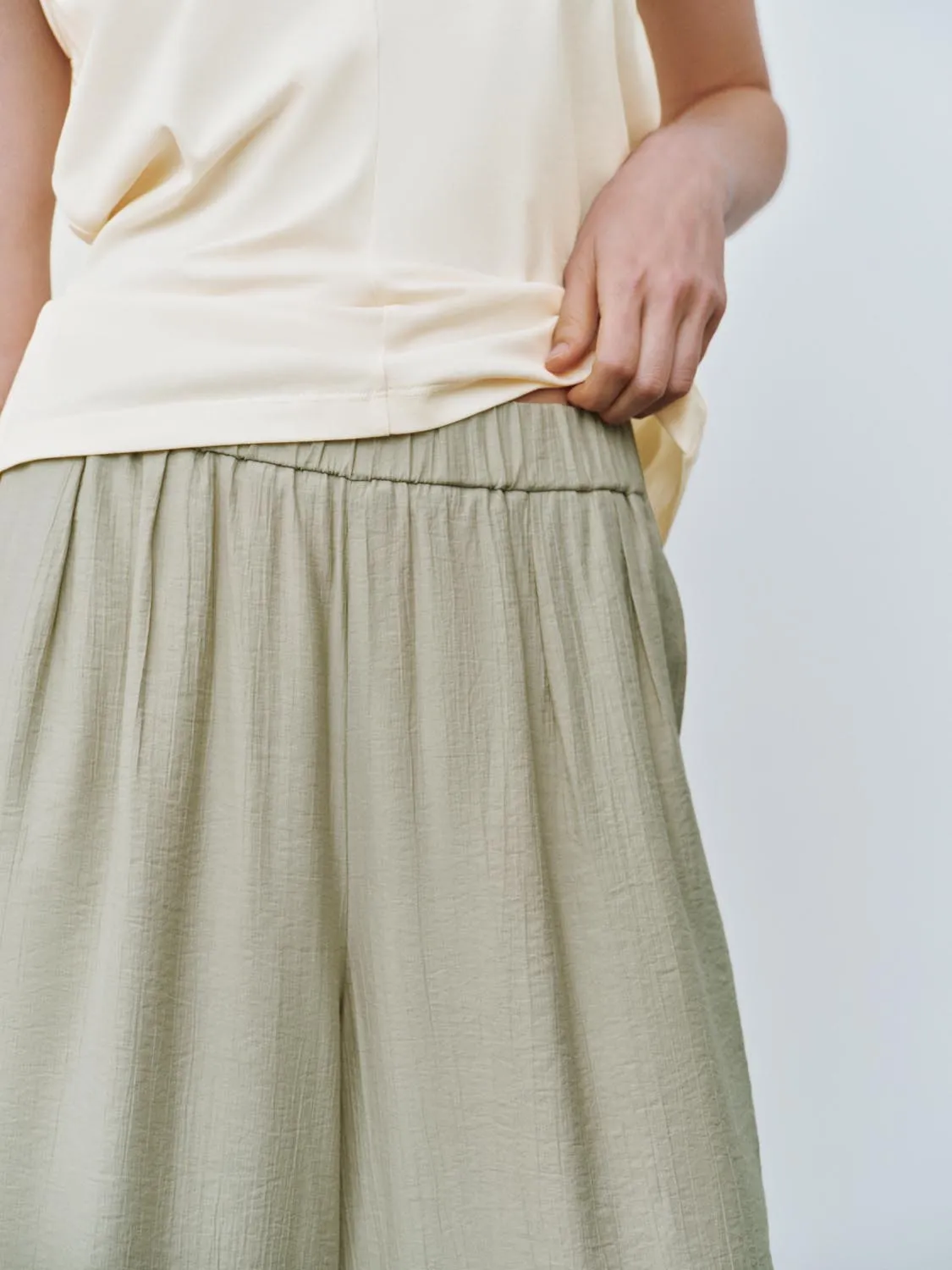 Loose Wide-Leg Pants sold by Urban Revivo product image thumbnail 4