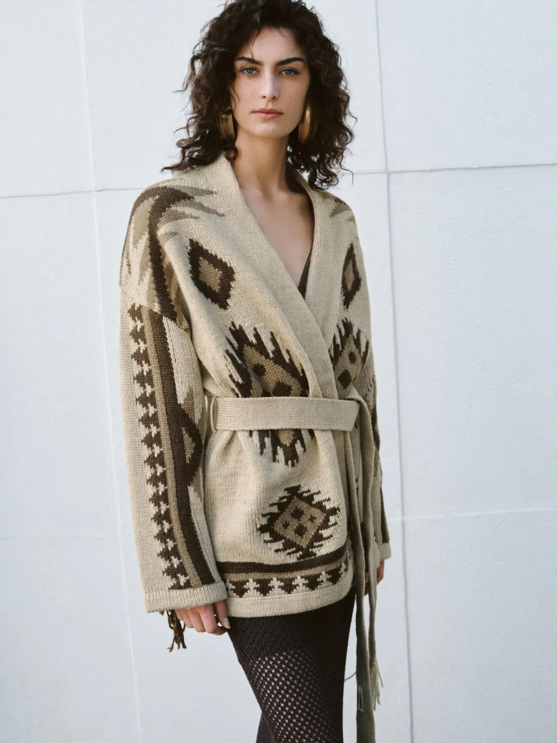 Robe Aztec Knitted Cardigans sold by Urban Revivo product image thumbnail 2