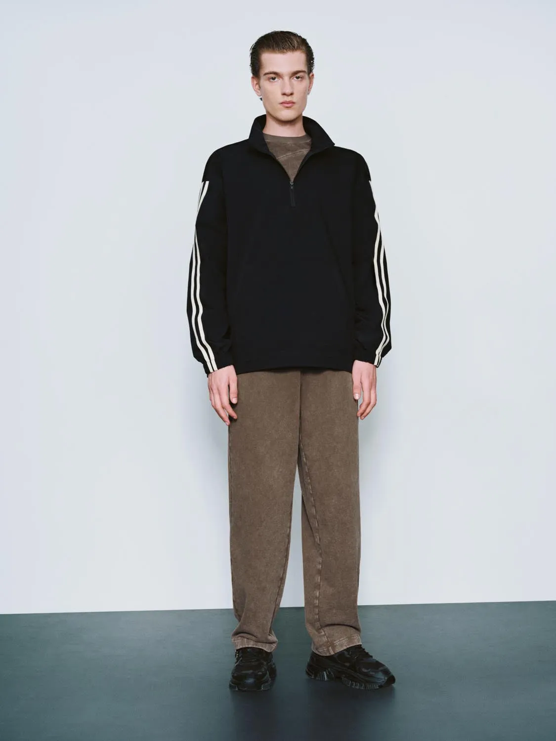 Oversized Overhead Shirts sold by Urban Revivo product image thumbnail 4