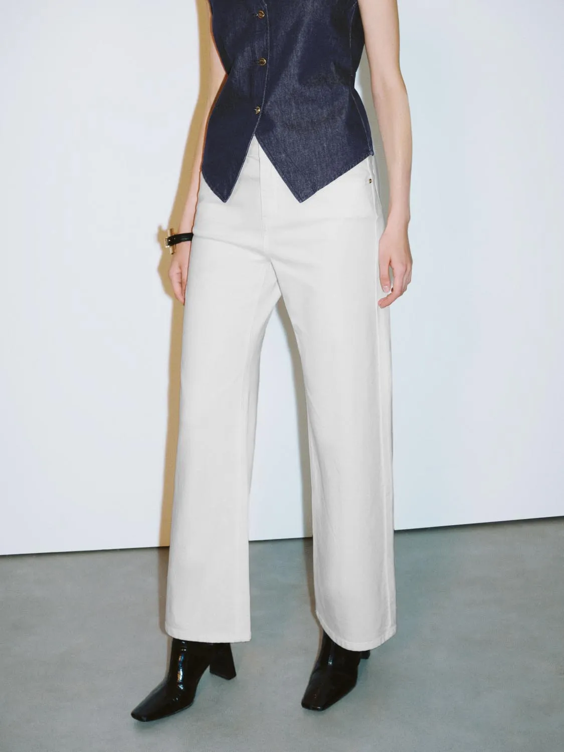 Regular Denim Jeans sold by Urban Revivo product image thumbnail 3