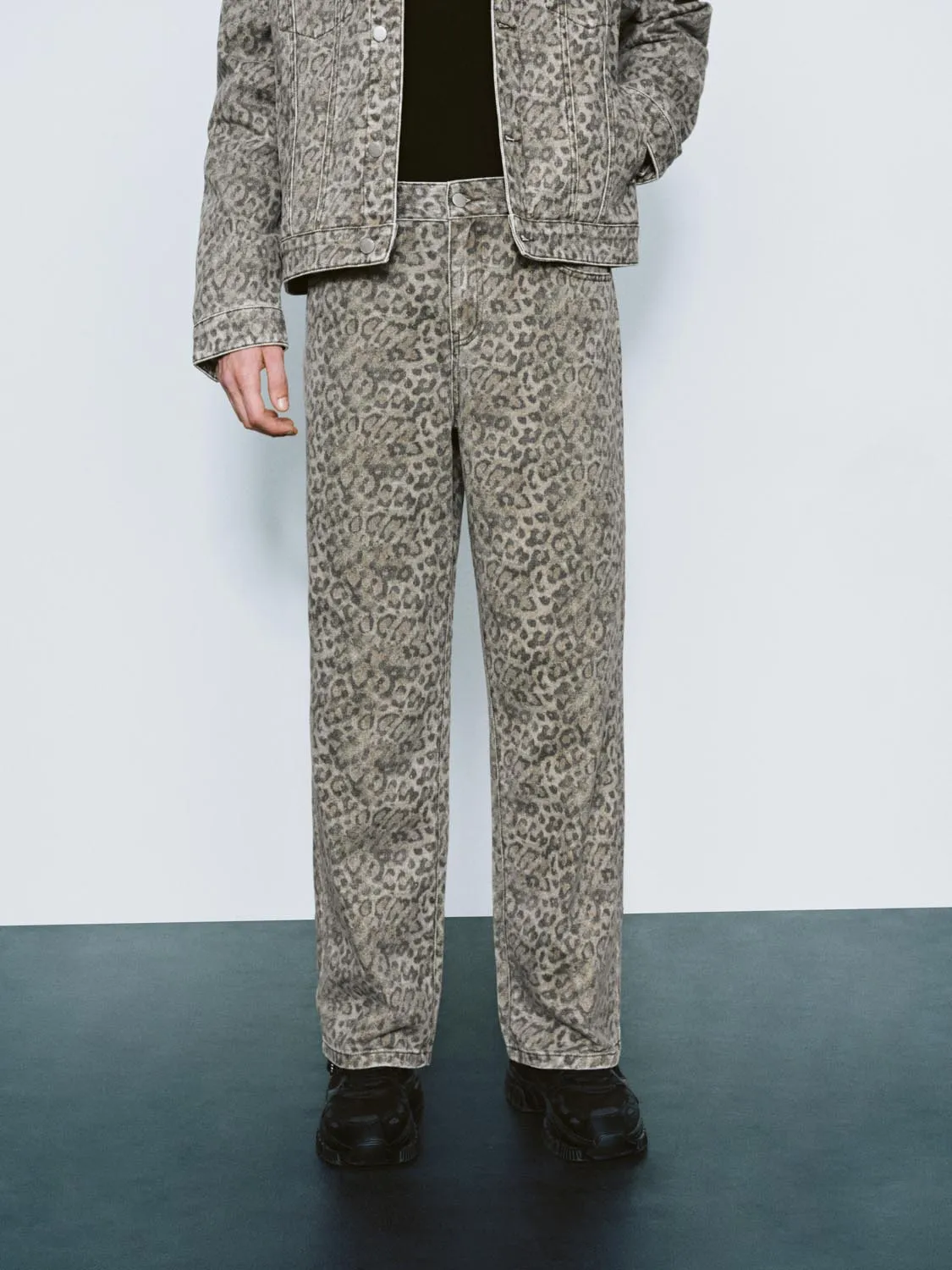 Leopard Printed Denim Jeans sold by Urban Revivo product image thumbnail 2