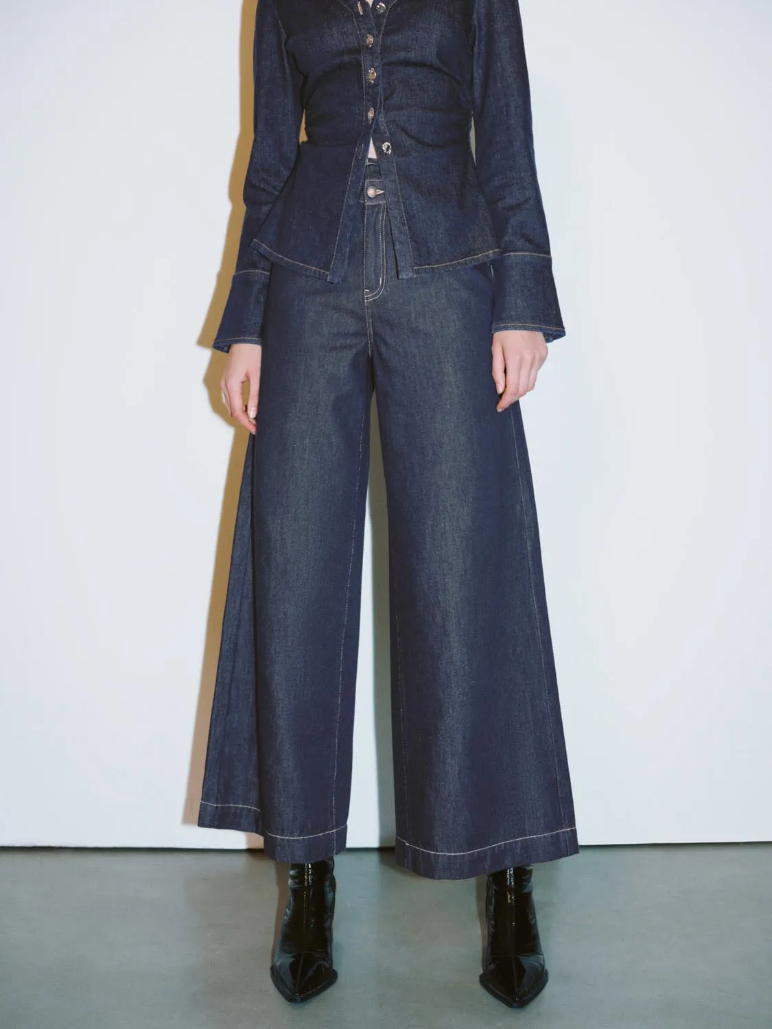 Wide-Leg Denim Jeans sold by Urban Revivo product image thumbnail 2