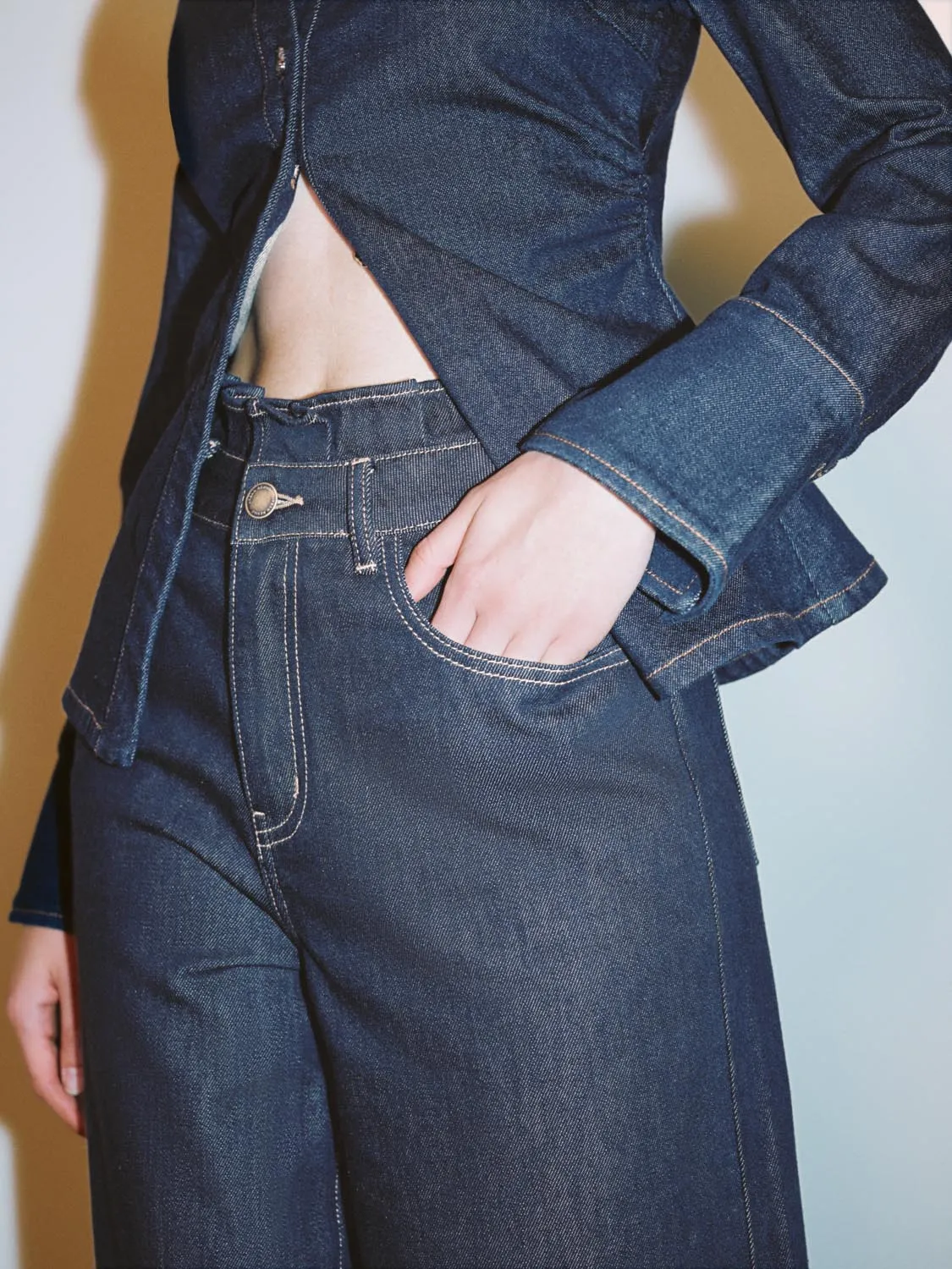 Wide-Leg Denim Jeans sold by Urban Revivo product image thumbnail 4