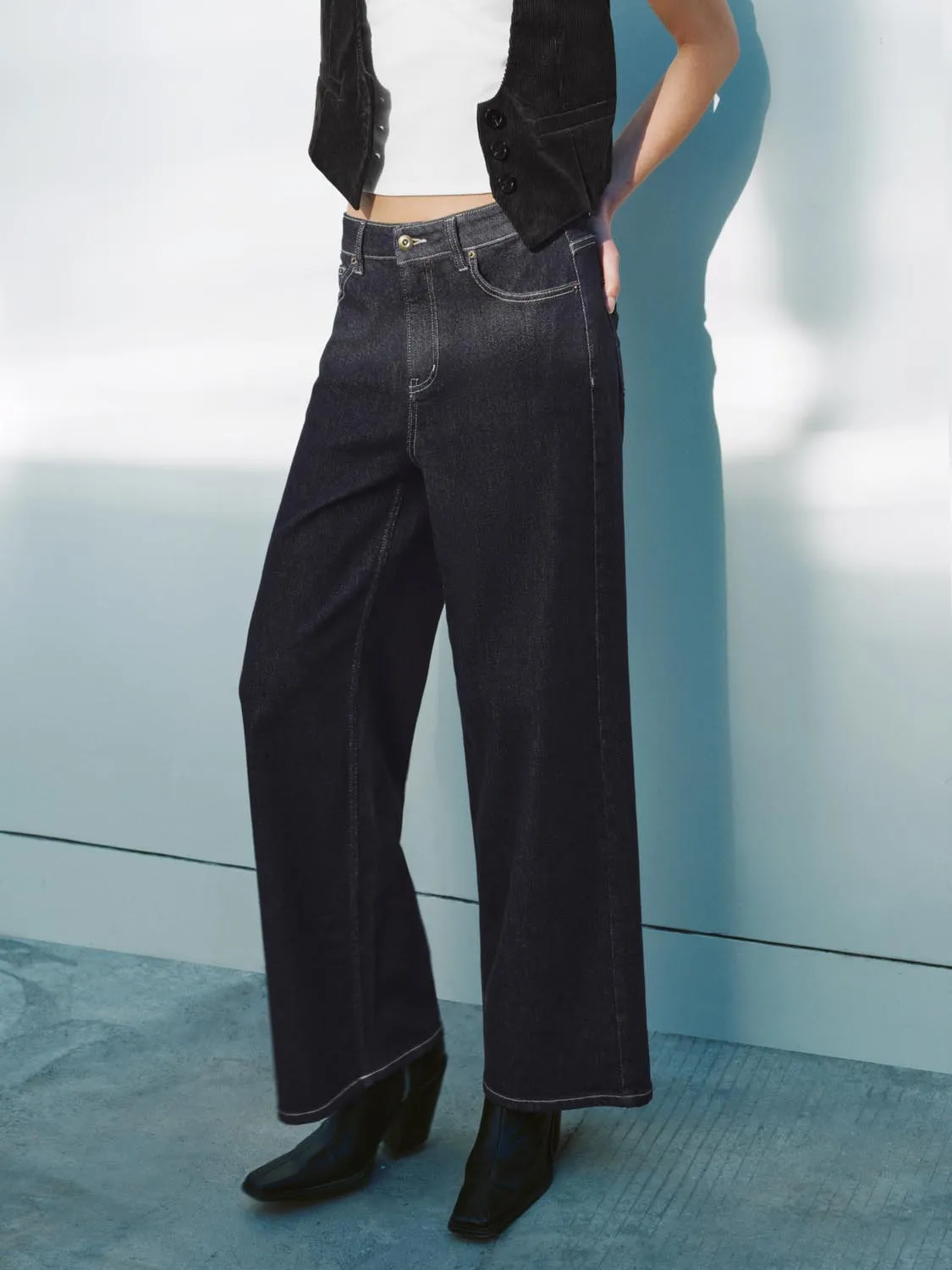 Mid-Length Denim Jeans sold by Urban Revivo product image thumbnail 3