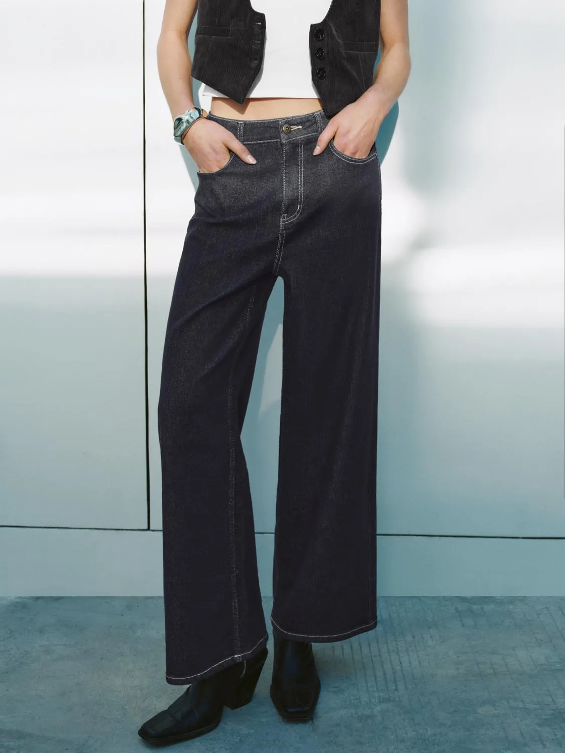 Mid-Length Denim Jeans sold by Urban Revivo product image thumbnail 2