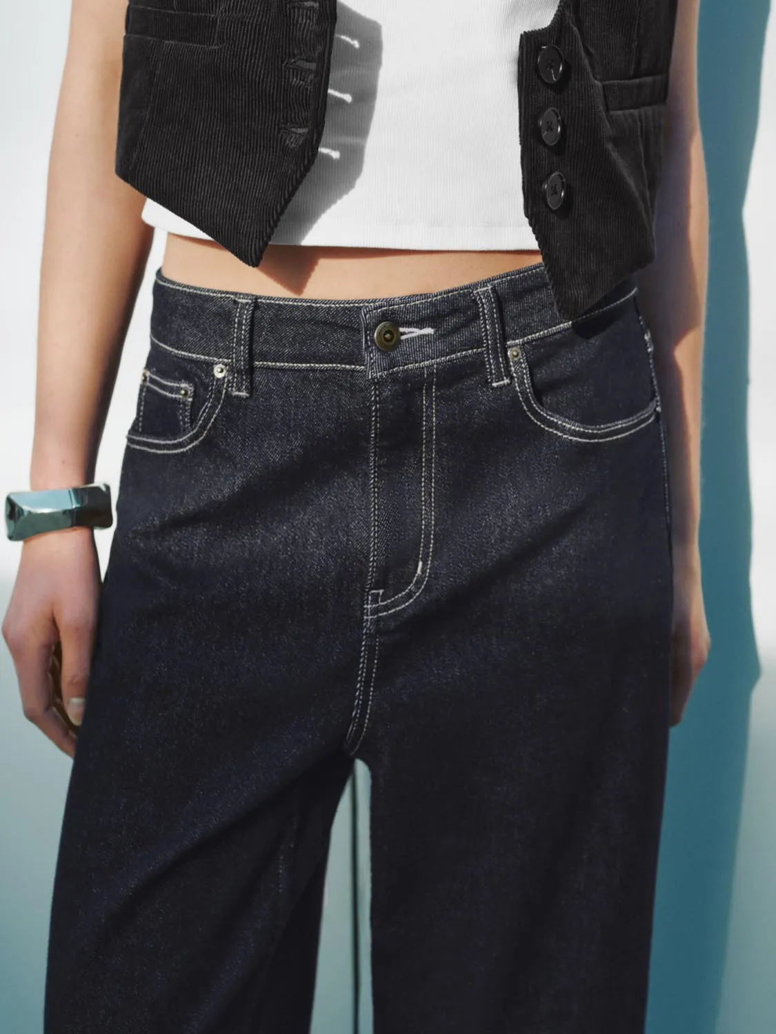Mid-Length Denim Jeans sold by Urban Revivo product image thumbnail 4