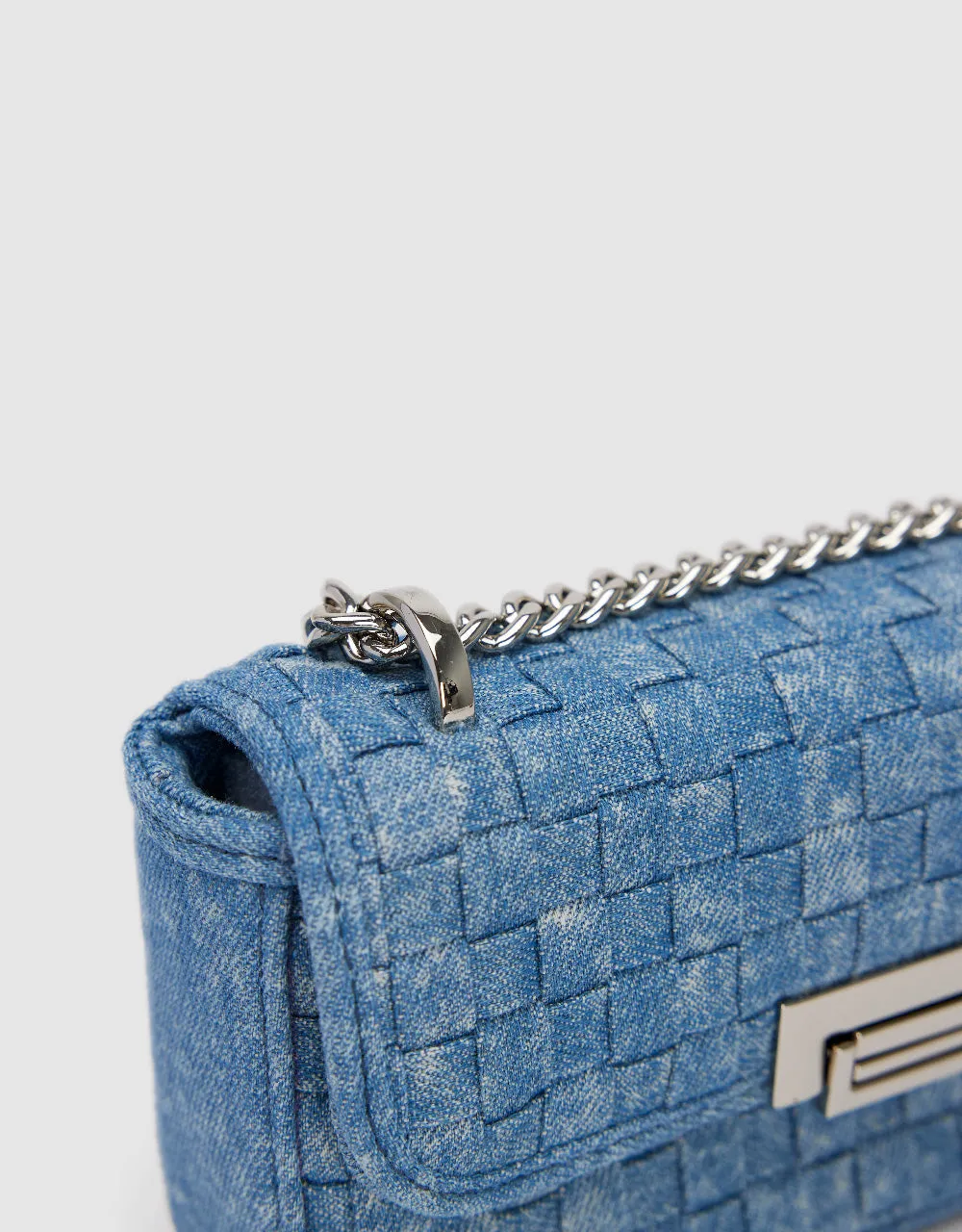 Chained Denim Shoulder Bag sold by Urban Revivo product image thumbnail 5
