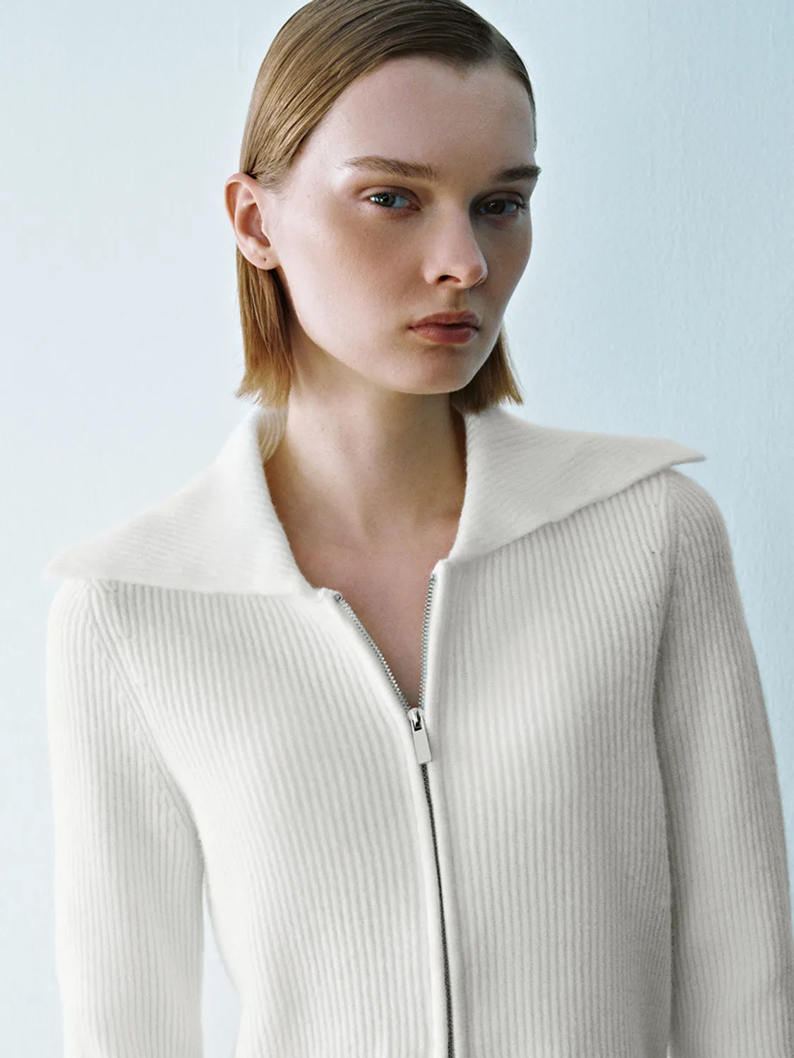 Cropped Zip Up Front Knitted Cardigans sold by Urban Revivo product image thumbnail 5