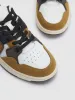 Sneakers sold by Urban Revivo
