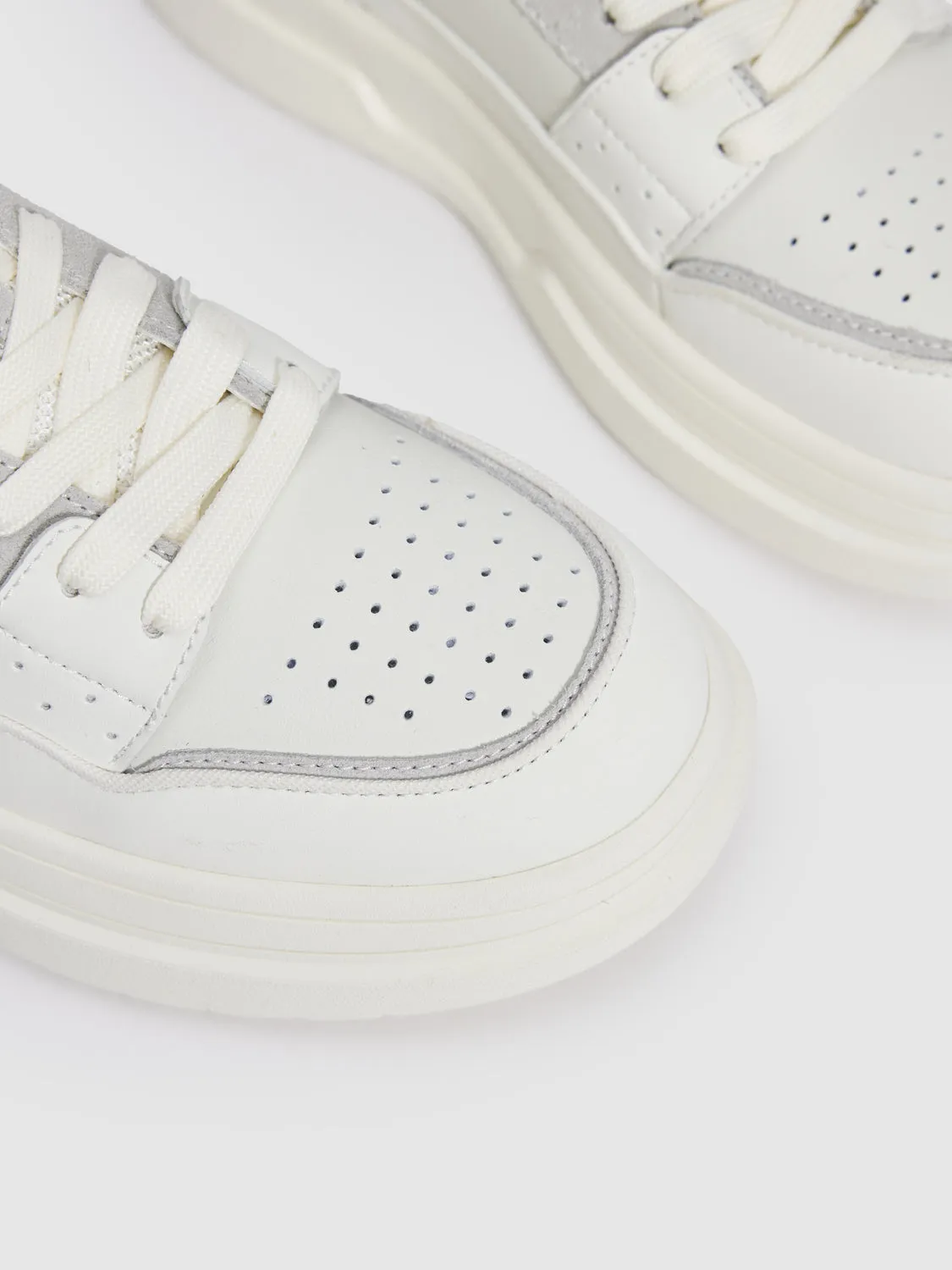 Round Toe Sneakers sold by Urban Revivo product image thumbnail 5