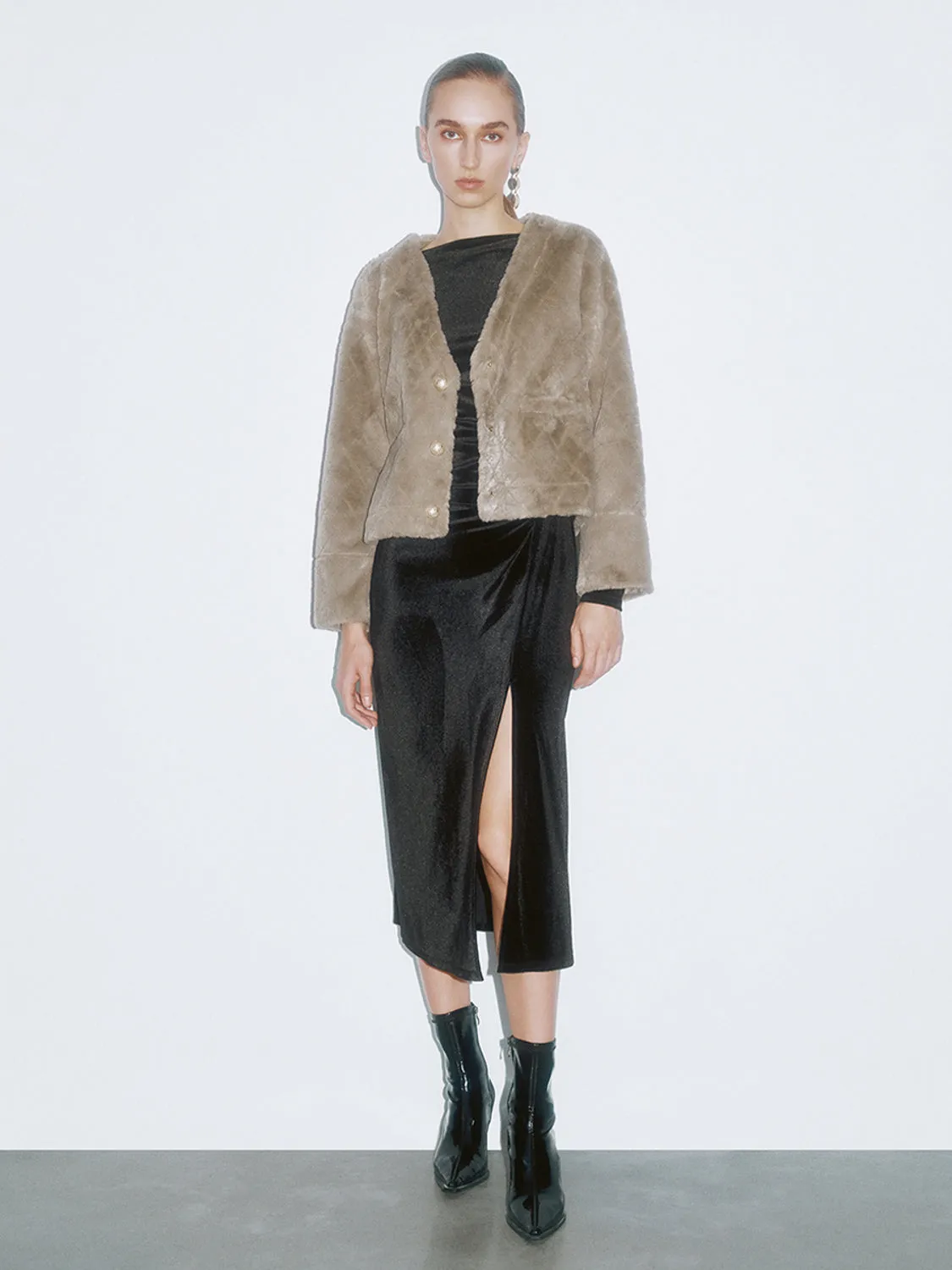 V-Neck Faux Fur Cardigans sold by Urban Revivo product image thumbnail 4