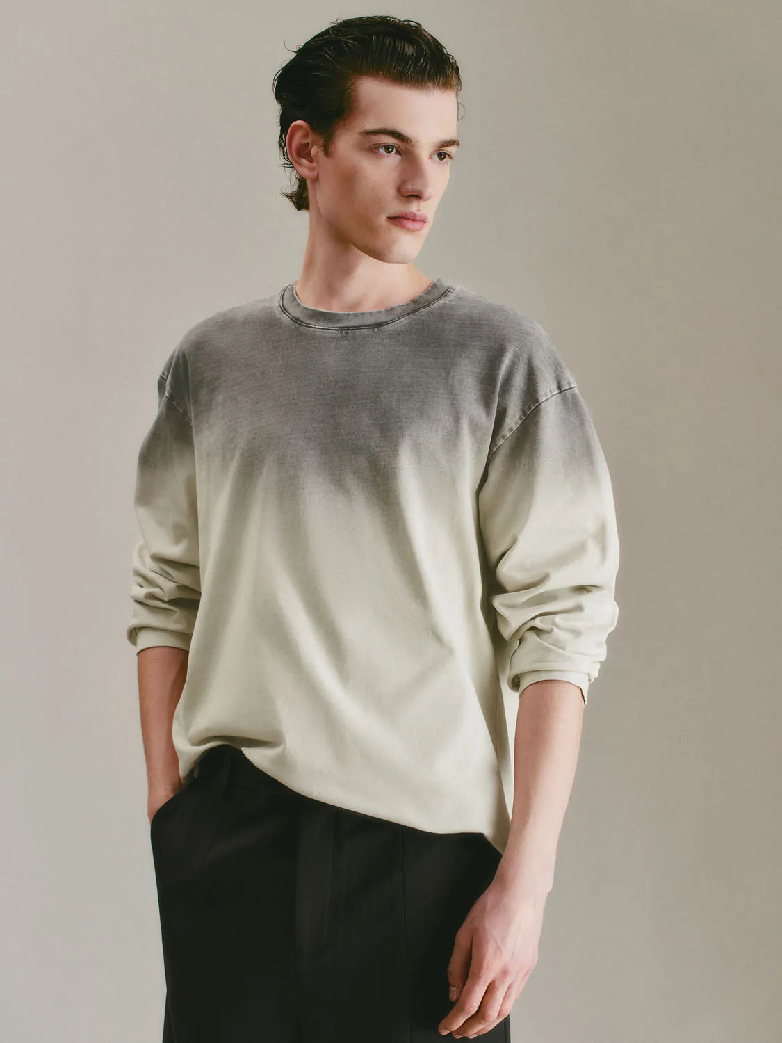 Gradient Color Long Sleeve T-Shirts sold by Urban Revivo product image thumbnail 2