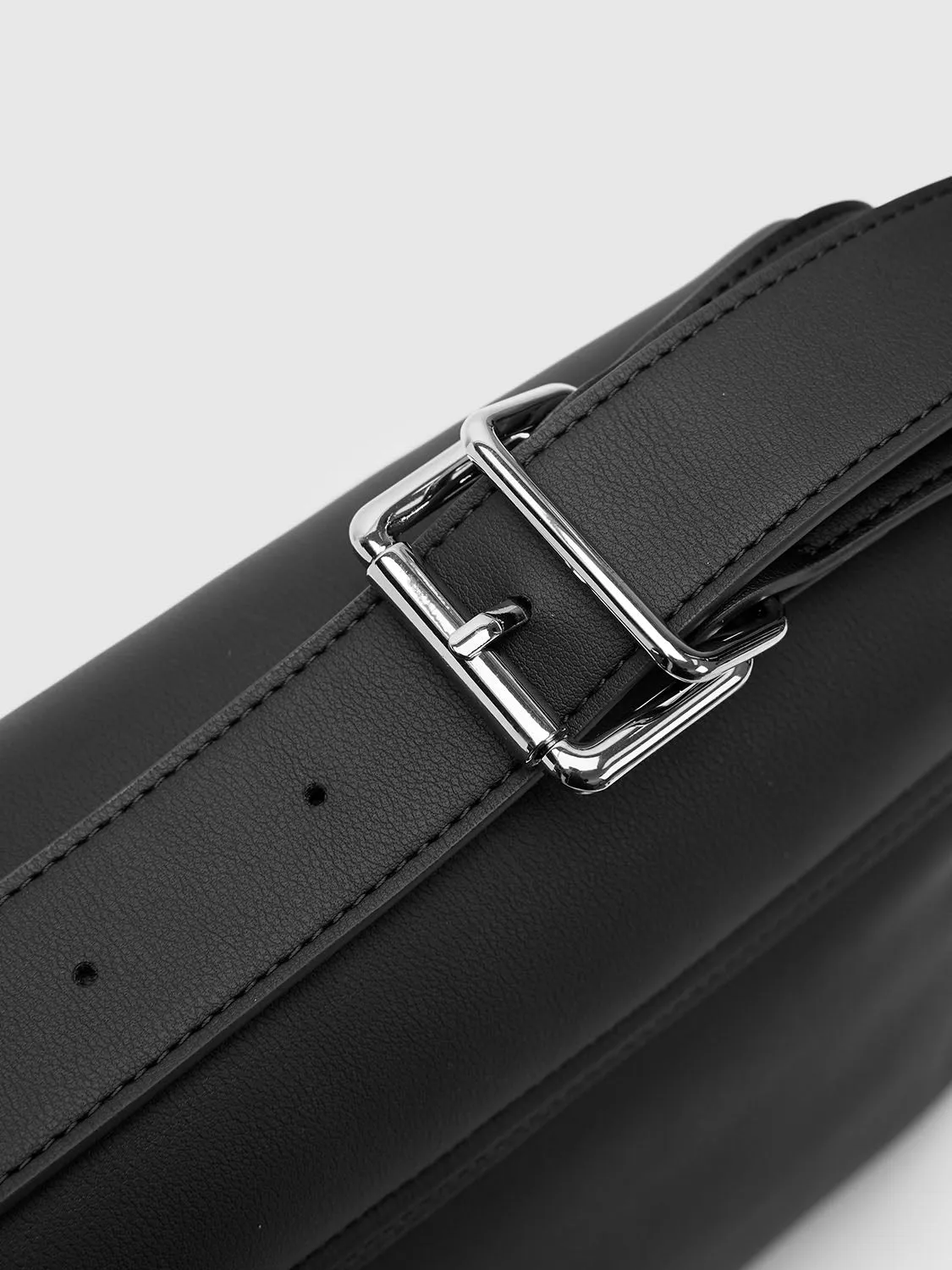 Crossbody Bags sold by Urban Revivo product image thumbnail 4