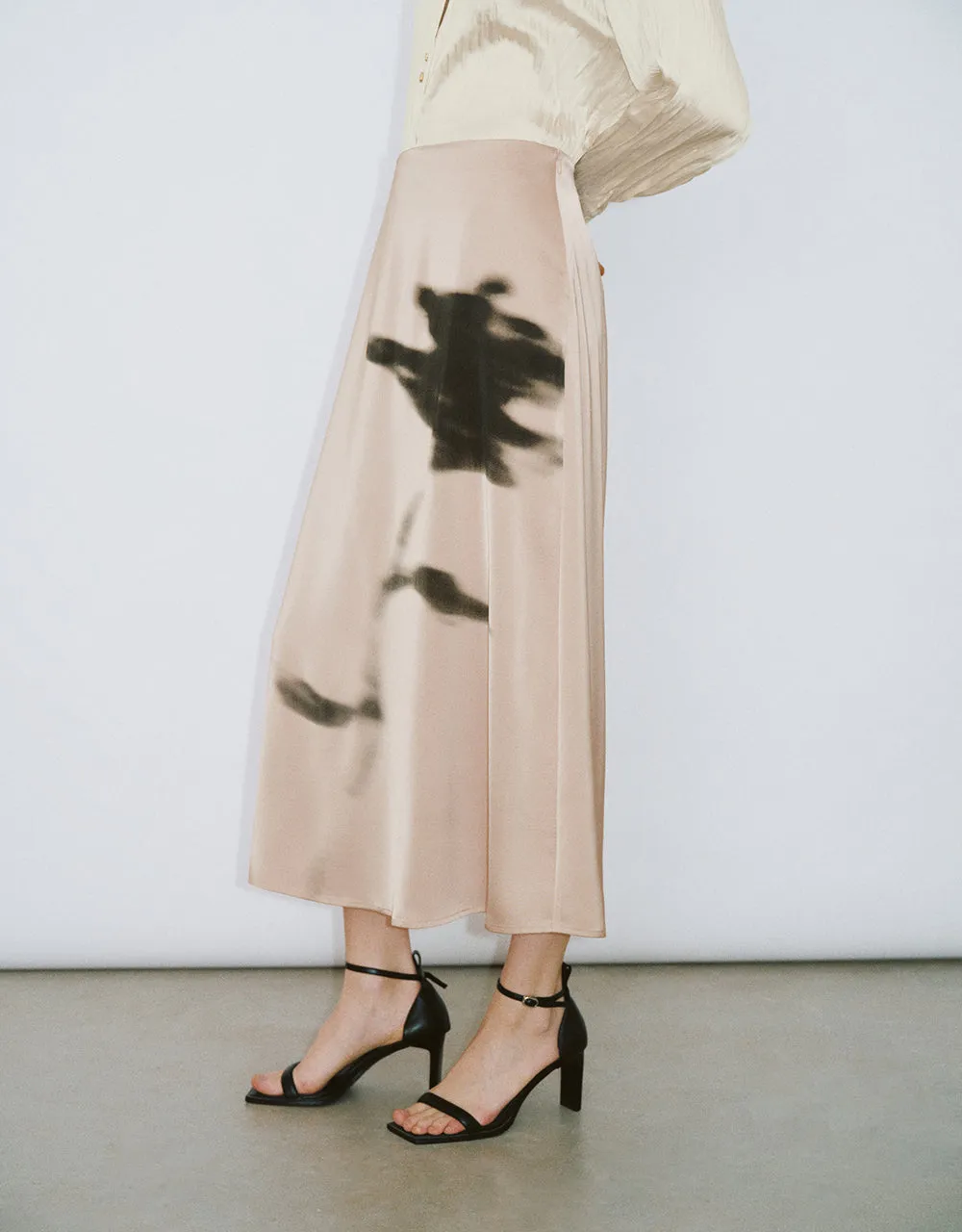 Printed Midi A-Line Skirt sold by Urban Revivo product image thumbnail 4