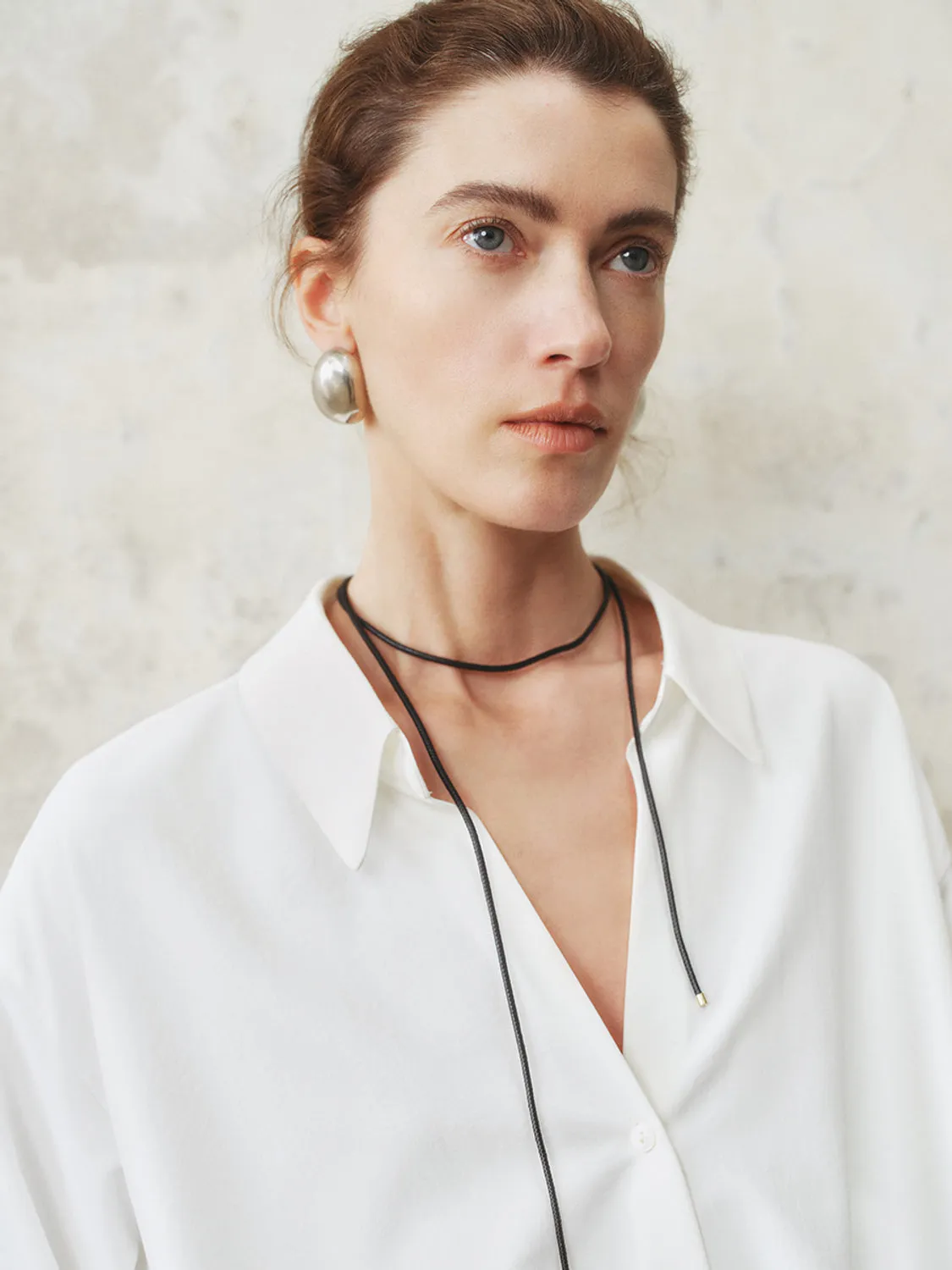 V-Neck Overhead Shirt sold by Urban Revivo product image thumbnail 5