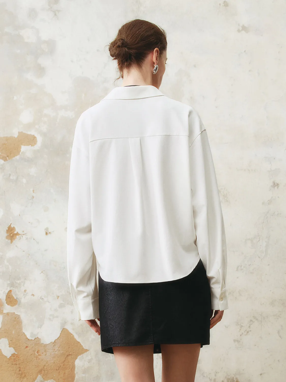 V-Neck Overhead Shirt sold by Urban Revivo product image thumbnail 2