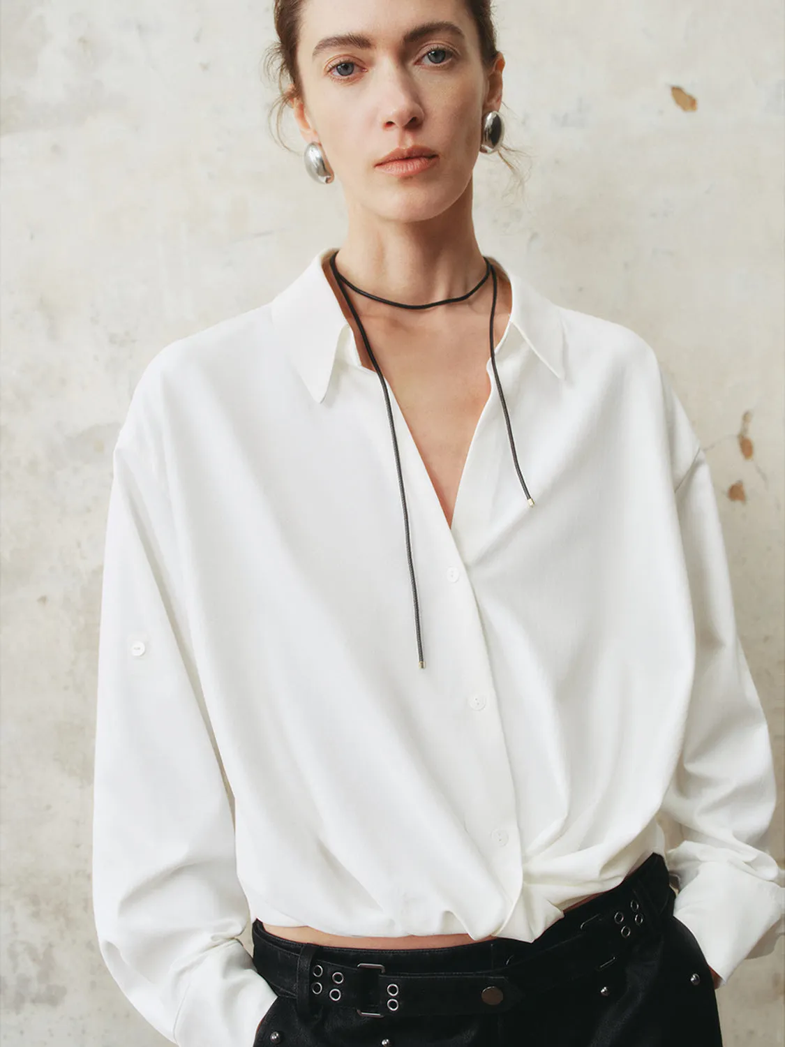 V-Neck Overhead Shirt sold by Urban Revivo product image thumbnail 3