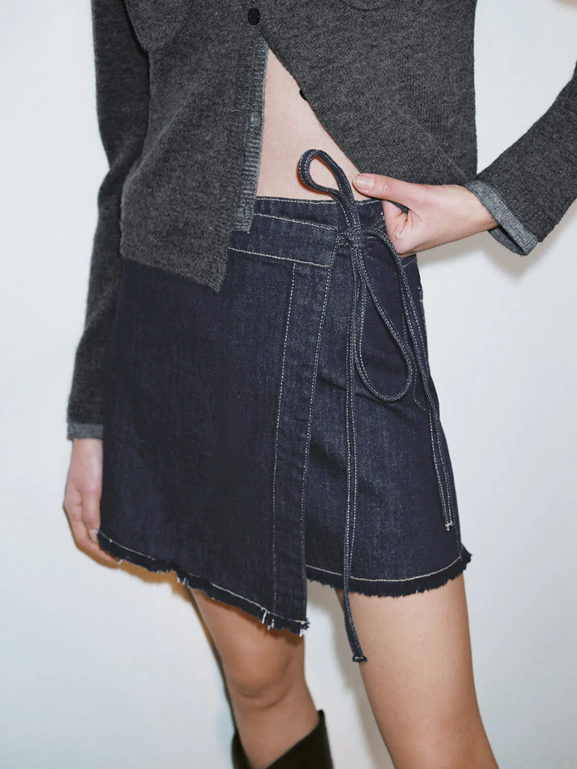 Irregular Denim Skirts sold by Urban Revivo product image thumbnail 4