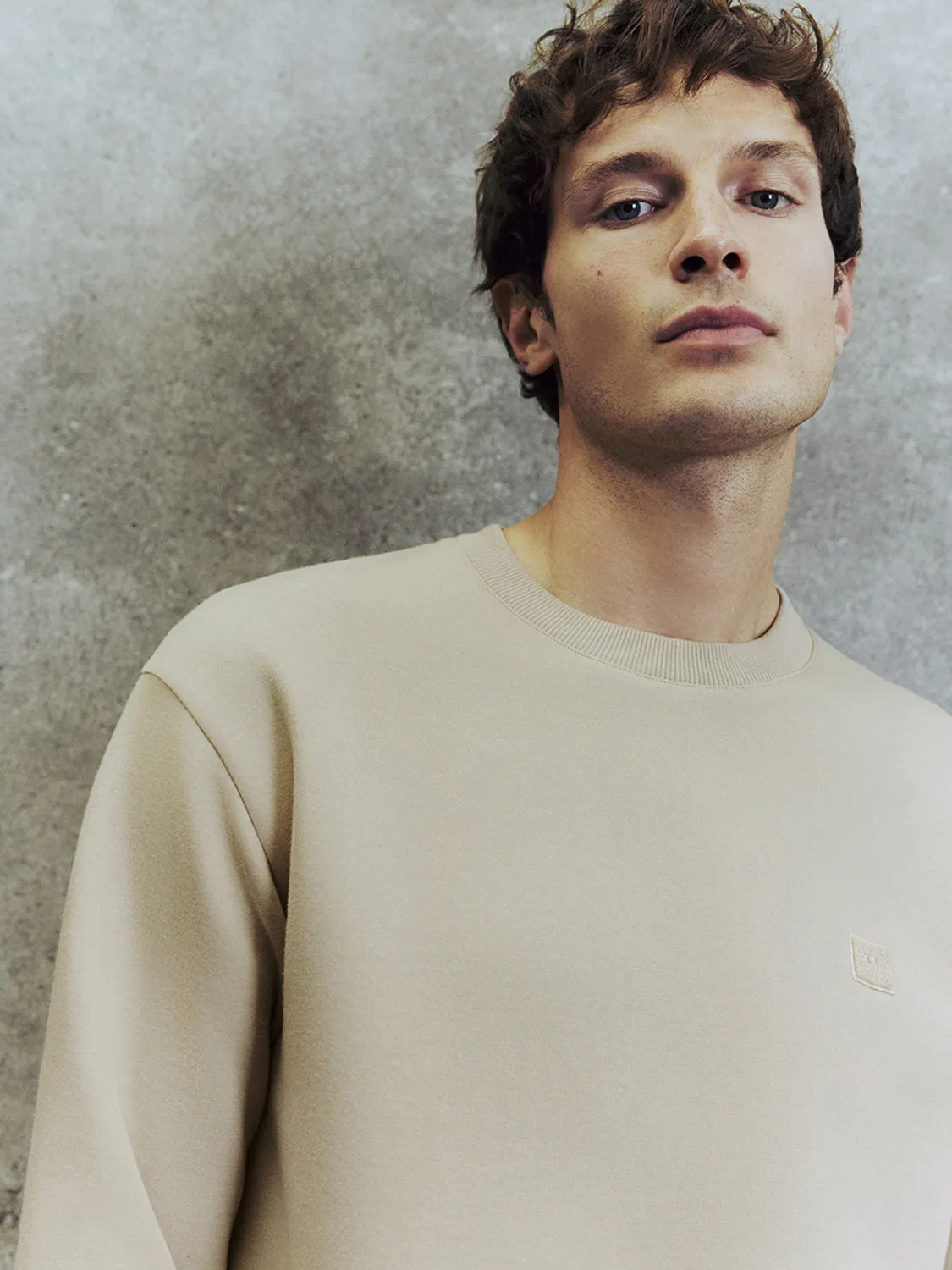 Crew Neck Sweatshirts sold by Urban Revivo product image thumbnail 5