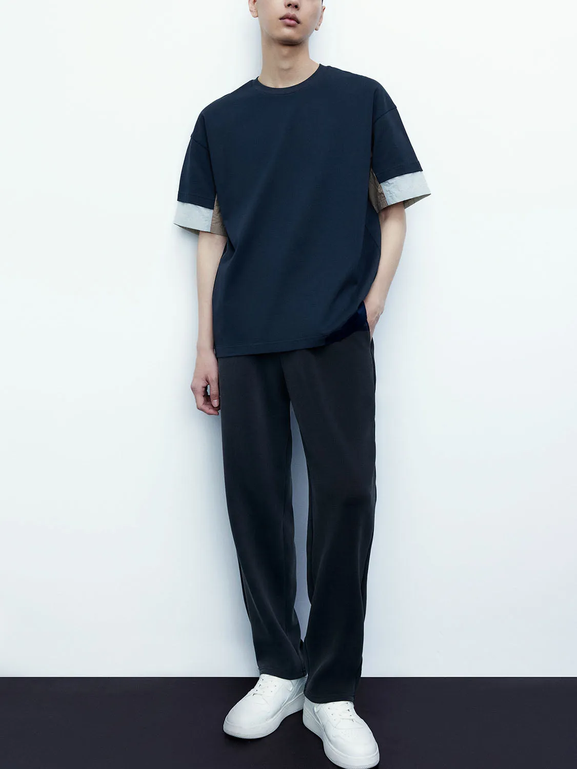 Loose Straight Pants sold by Urban Revivo product image thumbnail 5