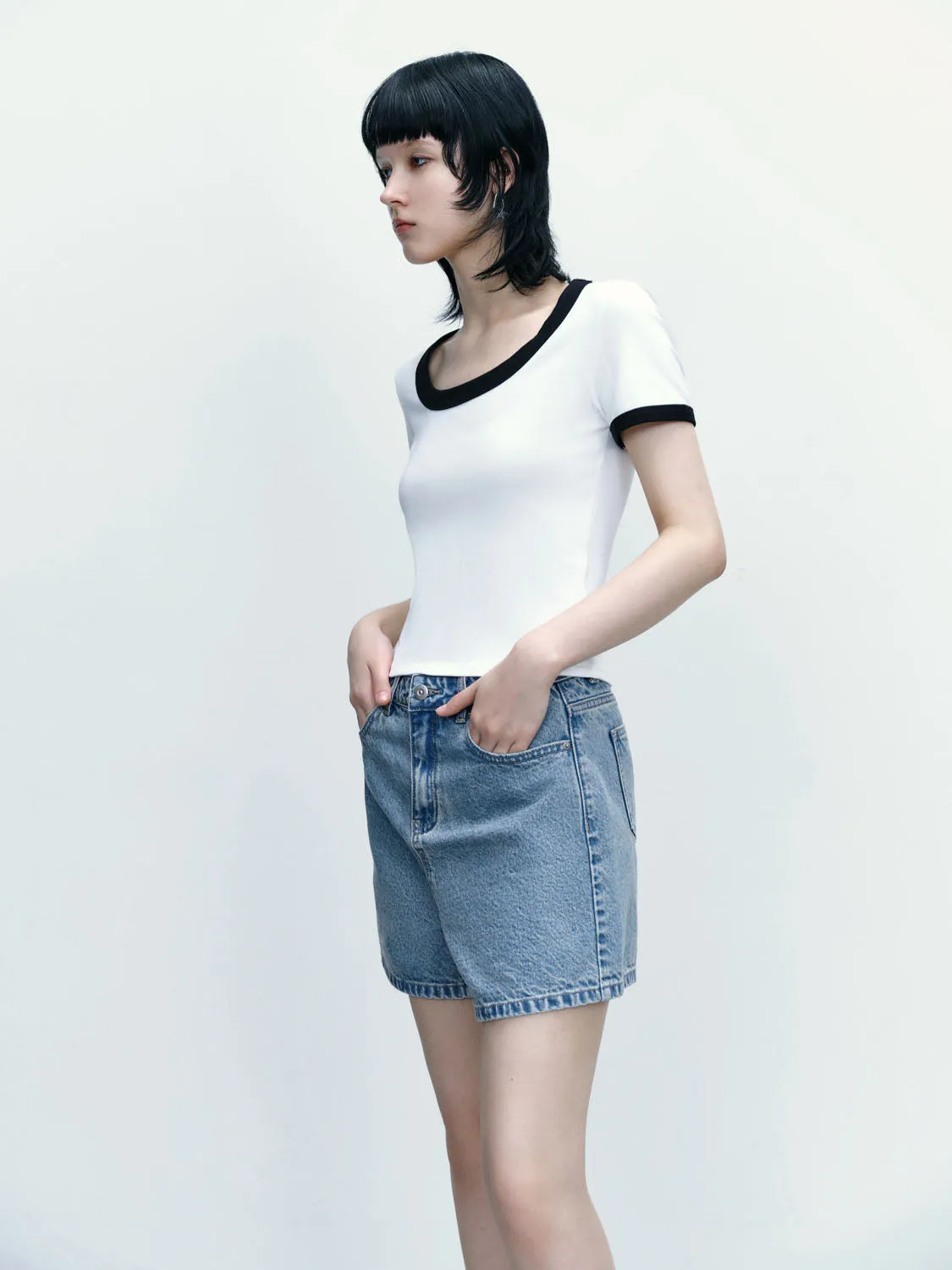 Standard Sleeve Crew Neck Skinny T-Shirts sold by Urban Revivo product image thumbnail 2