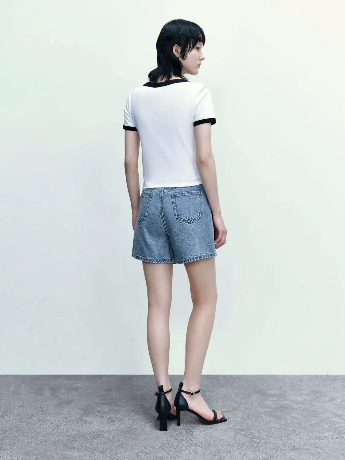 Standard Sleeve Crew Neck Skinny T-Shirts sold by Urban Revivo product image thumbnail 4