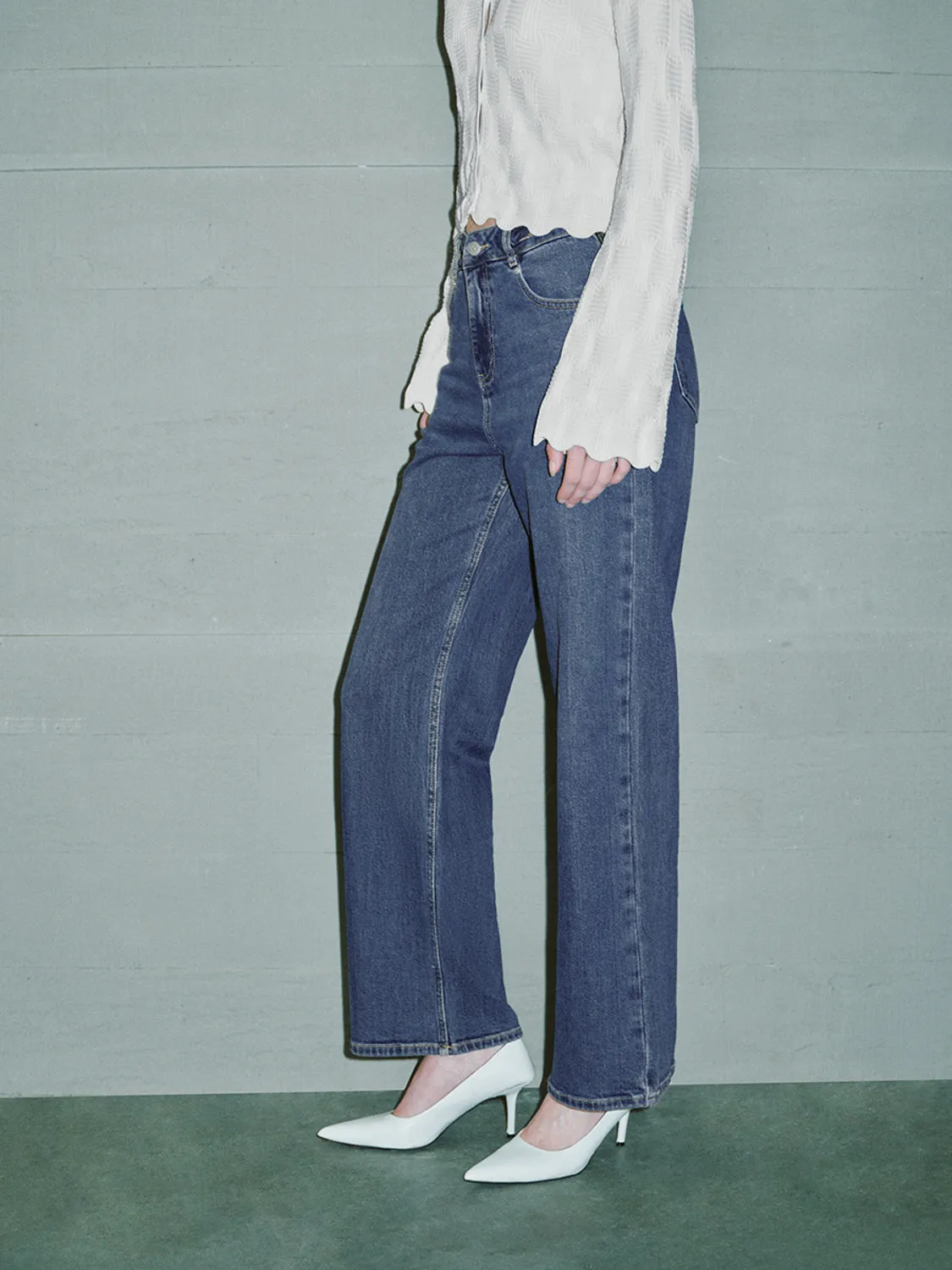 Wide-Leg Denim Jeans sold by Urban Revivo product image thumbnail 4