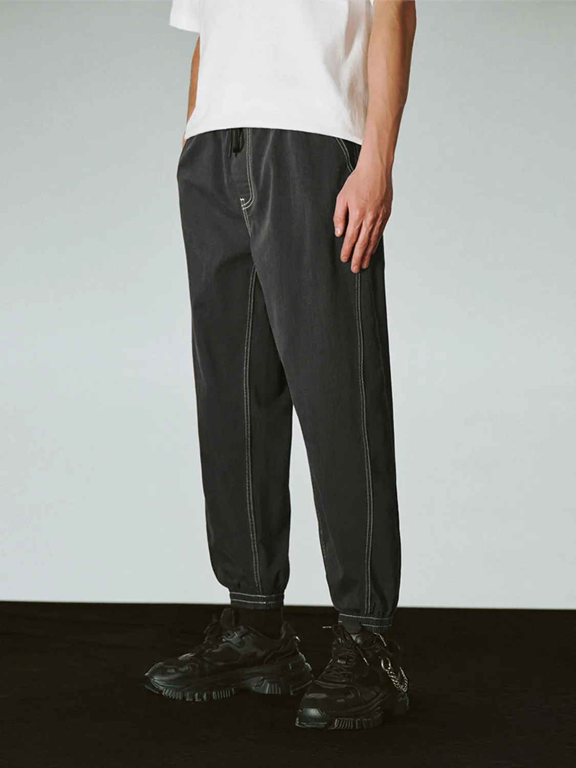 Loose Denim Jeans sold by Urban Revivo product image thumbnail 4