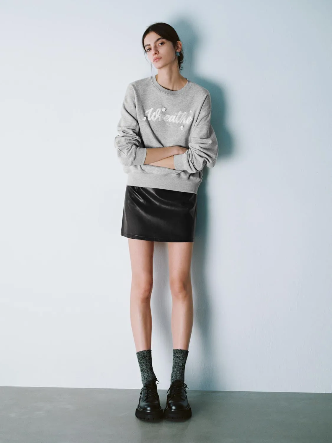 Crew Neck Loose Sweatshirts sold by Urban Revivo product image thumbnail 4