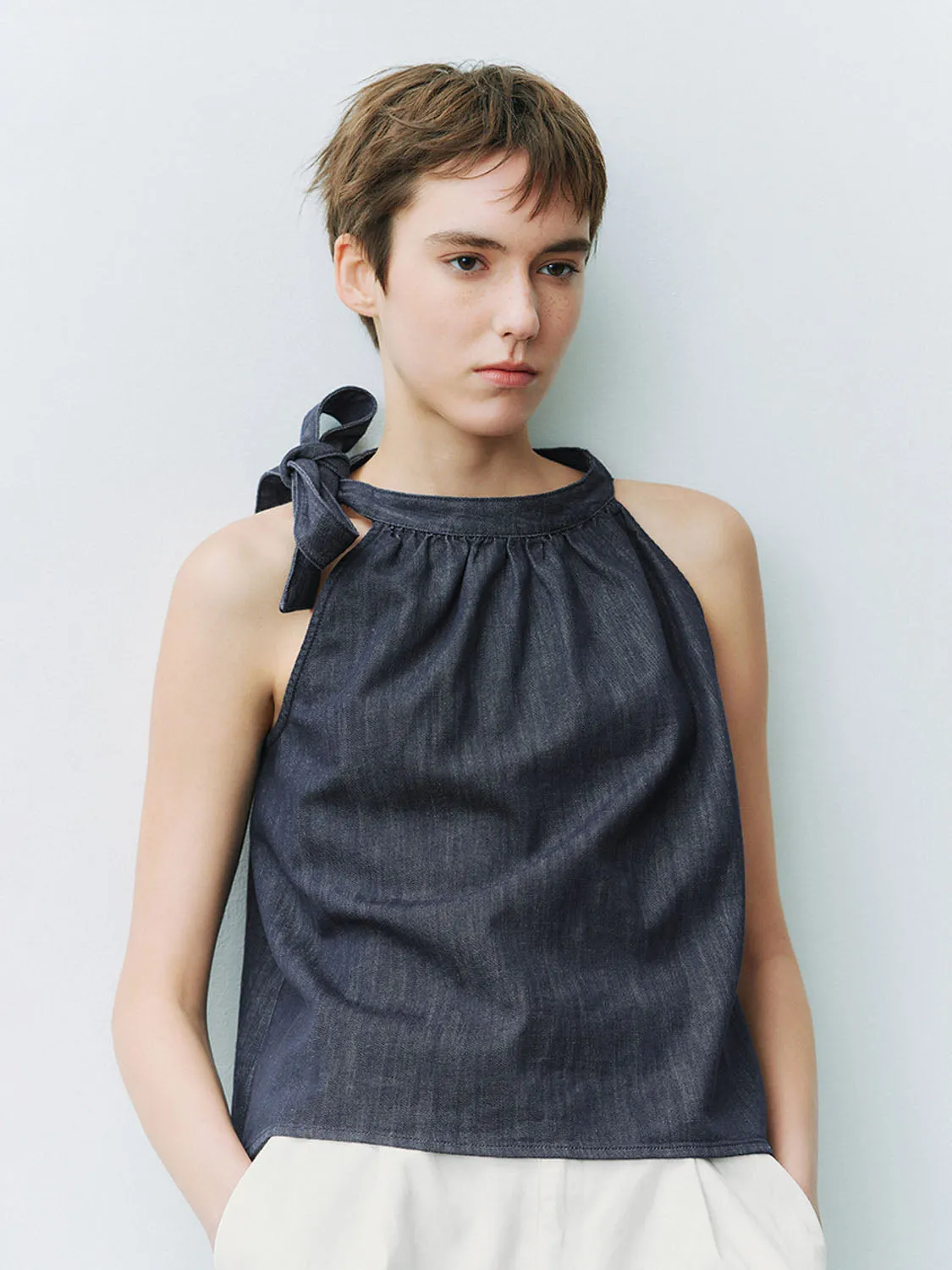 Halter Neck Sleeveless Denim Shirts sold by Urban Revivo product image thumbnail 5
