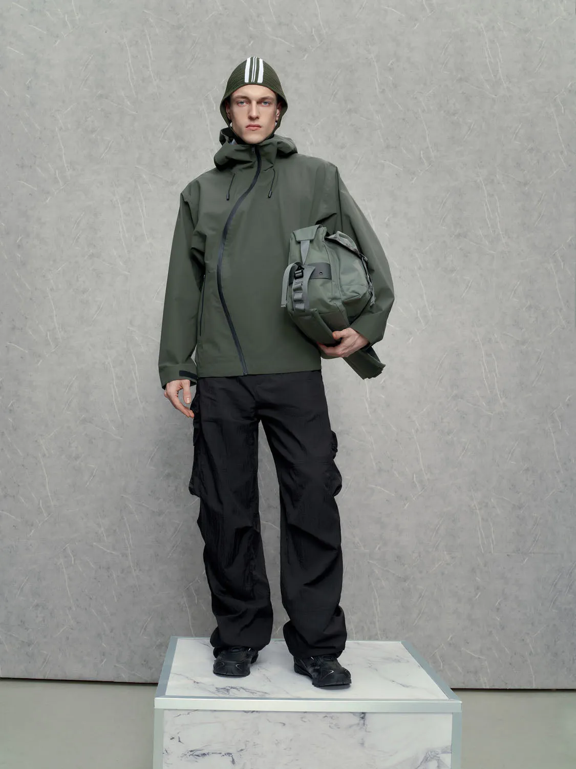 Flap Pocket Wide-Leg Pants sold by Urban Revivo product image thumbnail 4