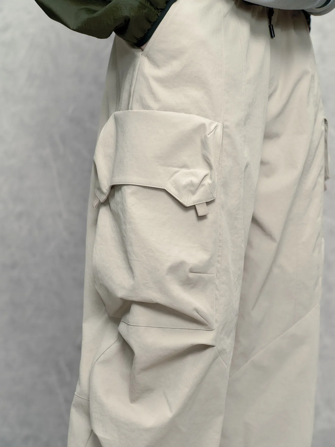 Flap Pocket Wide-Leg Pants sold by Urban Revivo product image thumbnail 4