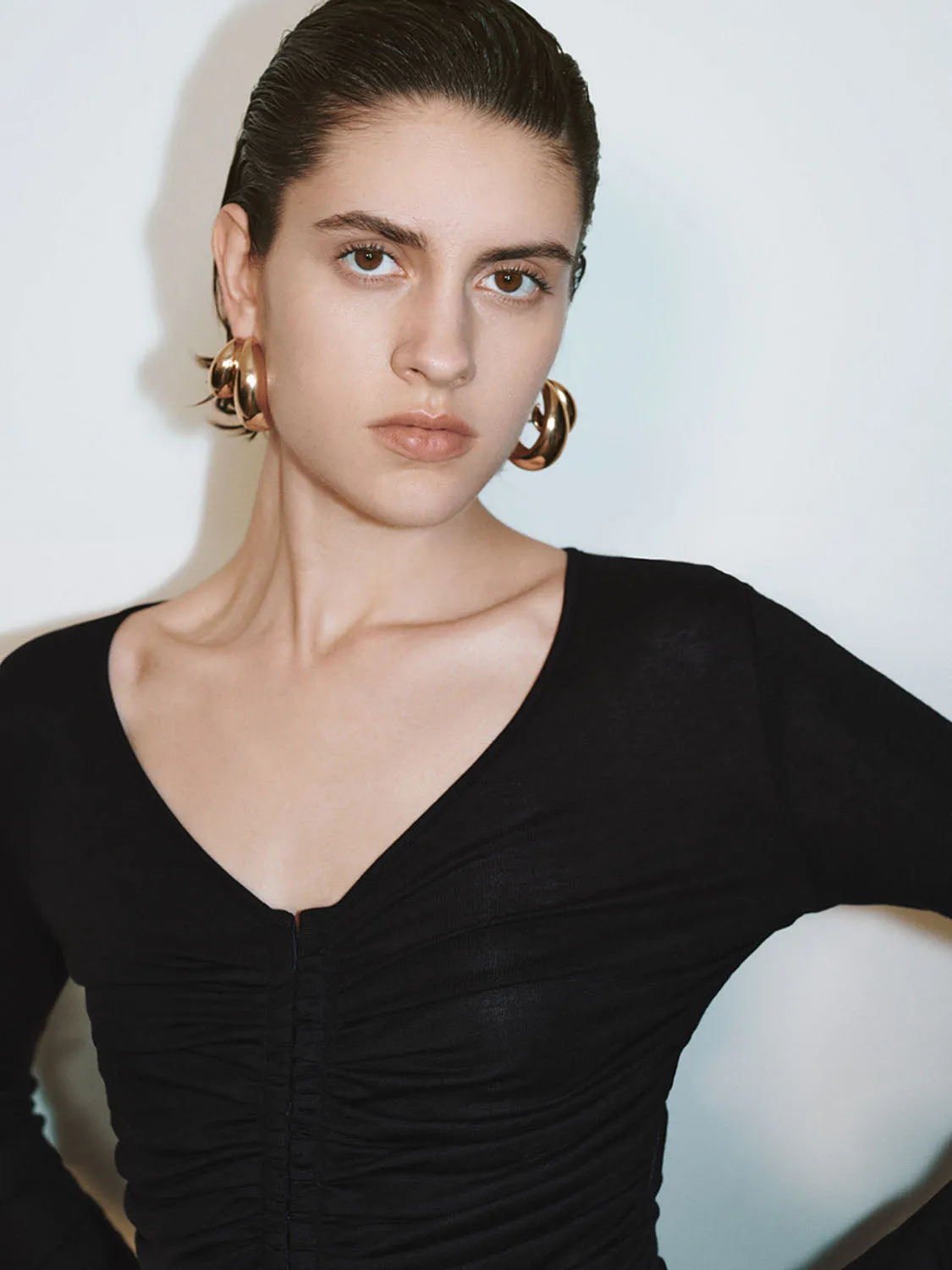 V-Neck Skinny T-Shirts sold by Urban Revivo product image thumbnail 3