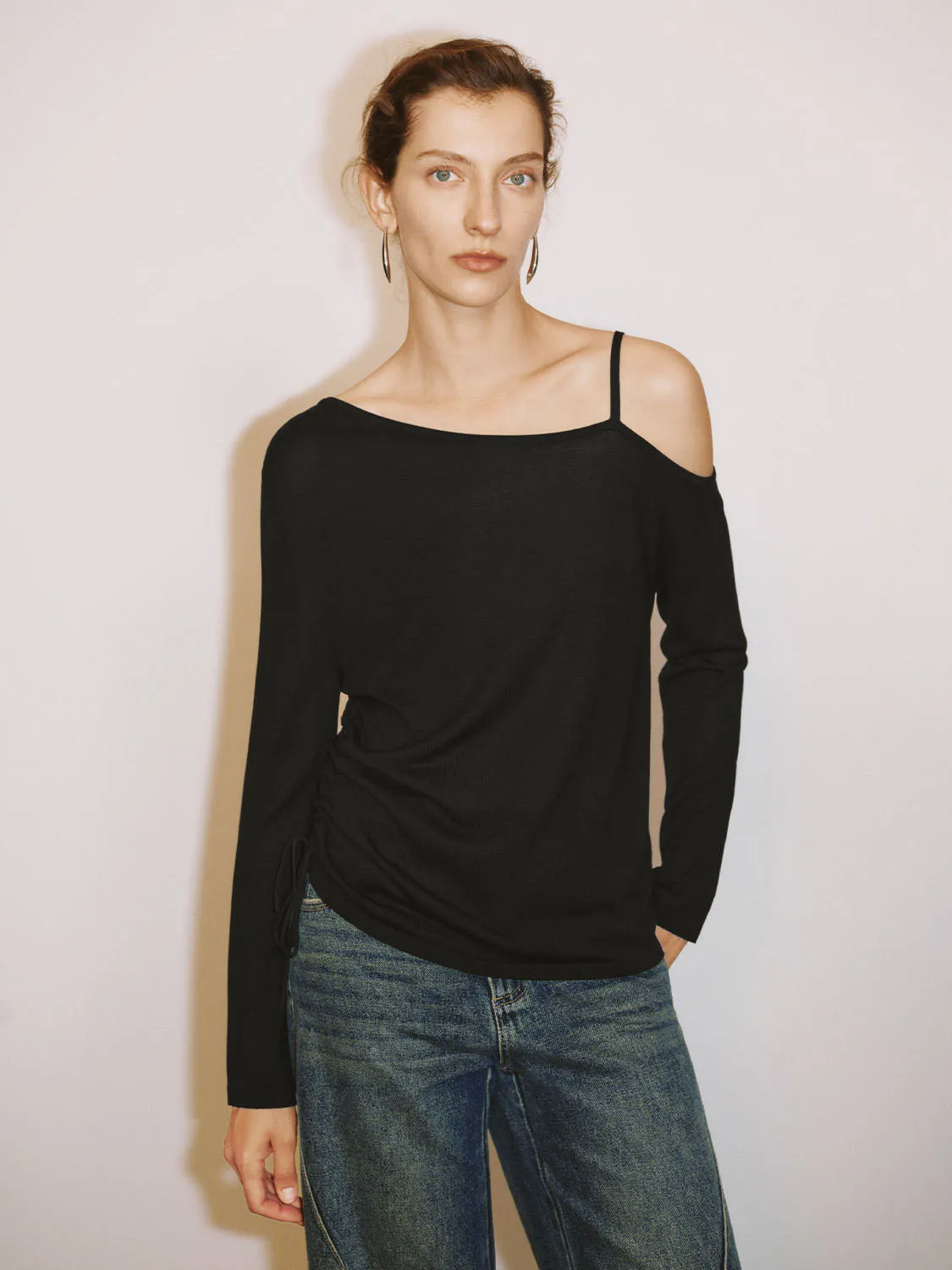One Shoulder Knitted T-Shirts sold by Urban Revivo