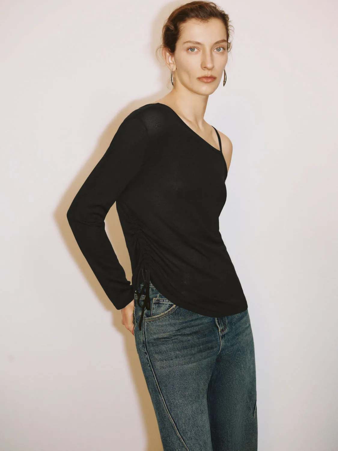 One Shoulder Knitted T-Shirts sold by Urban Revivo product image thumbnail 2