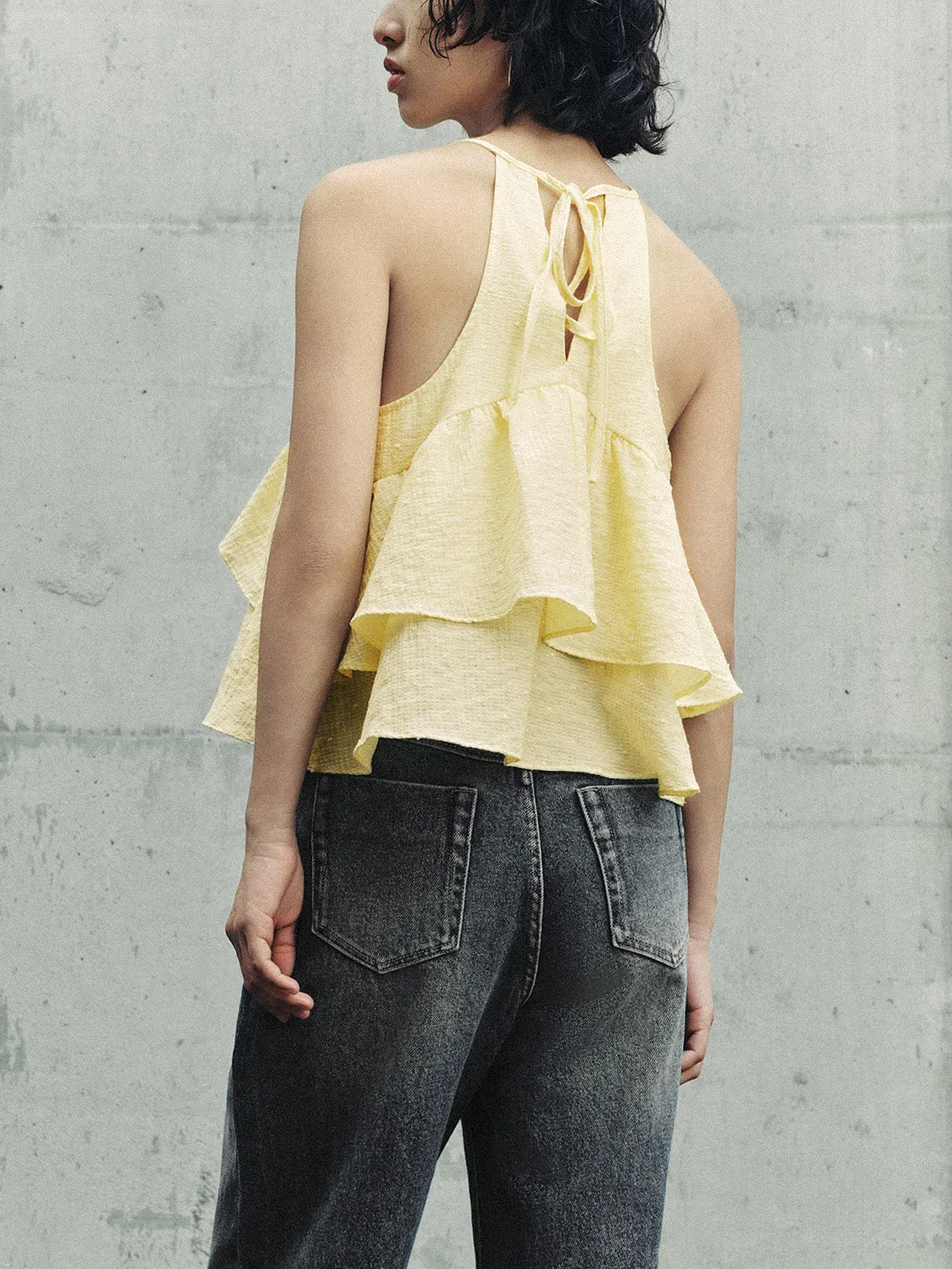 Halter Neck Ruffle Hem Overhead Shirts sold by Urban Revivo product image thumbnail 3