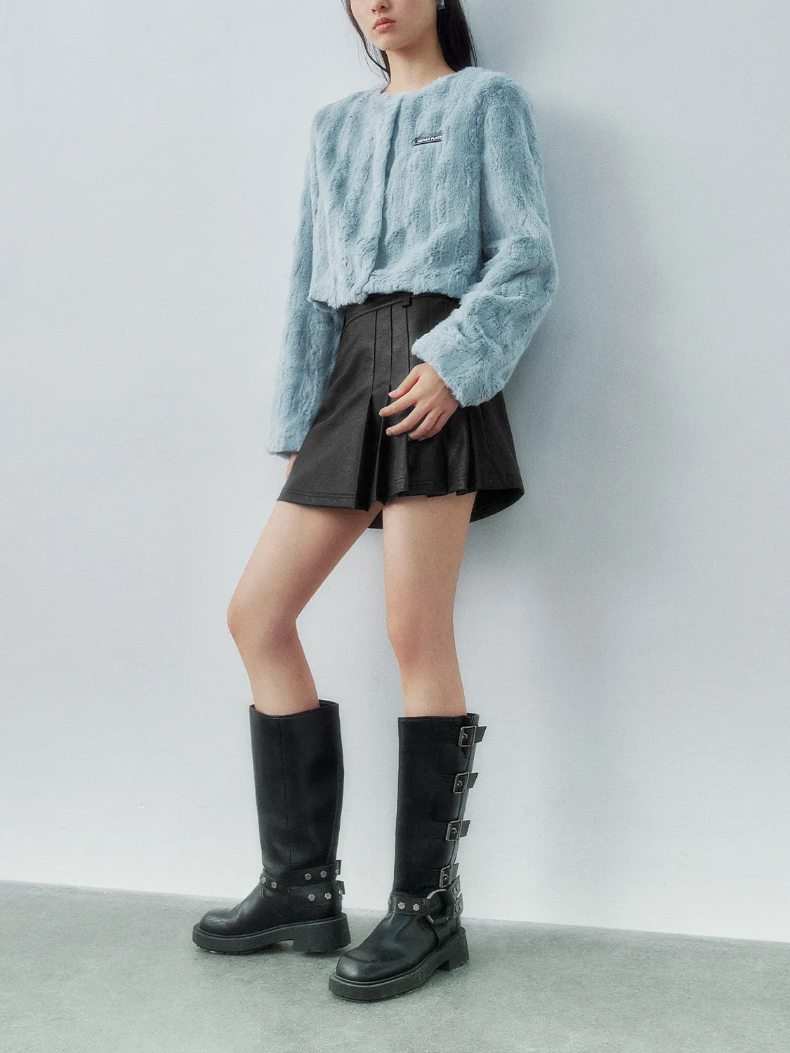 Fluffy Cropped Fur Coats sold by Urban Revivo product image thumbnail 4