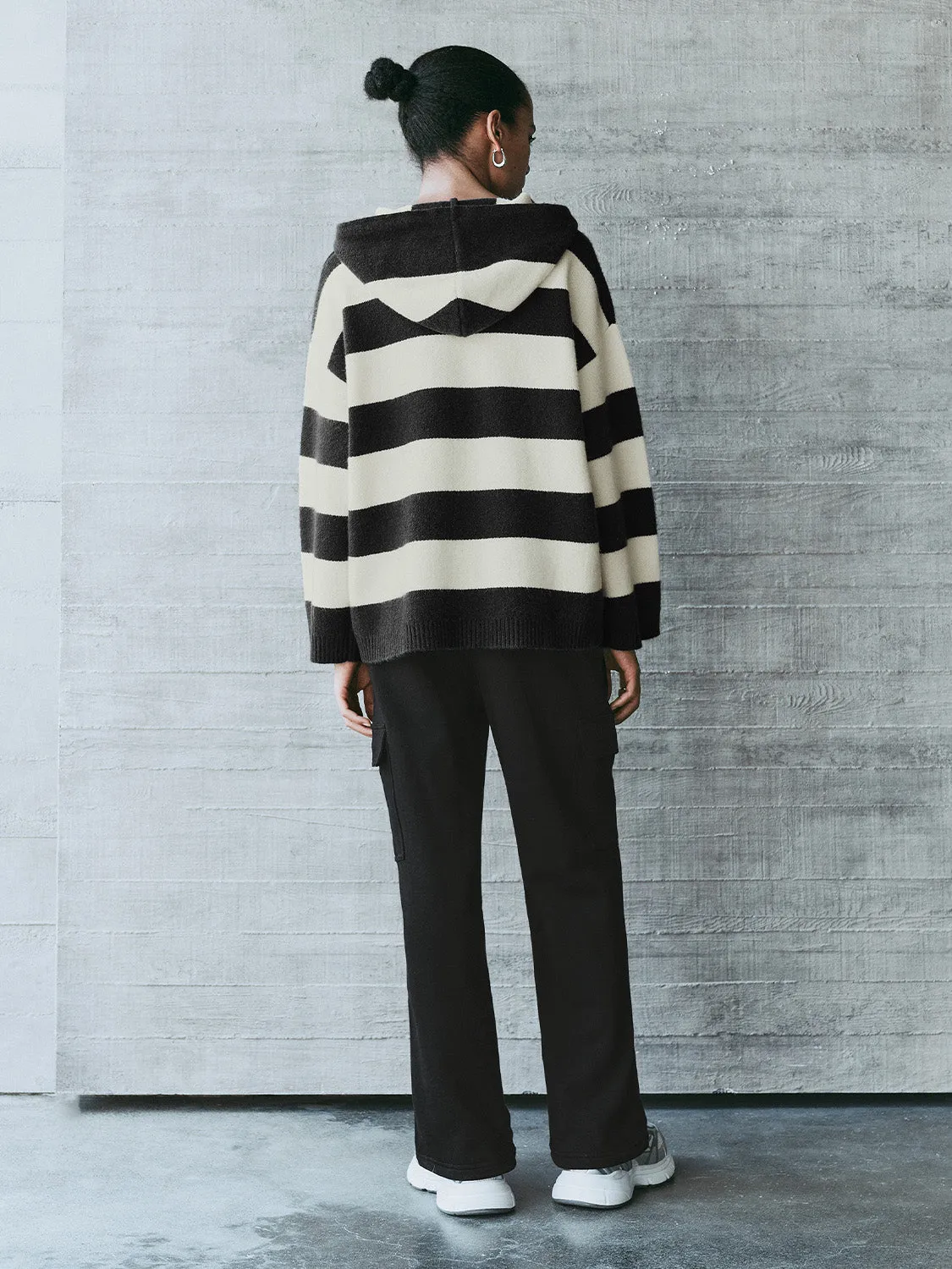 Loose Wide-Leg Pants sold by Urban Revivo product image thumbnail 4