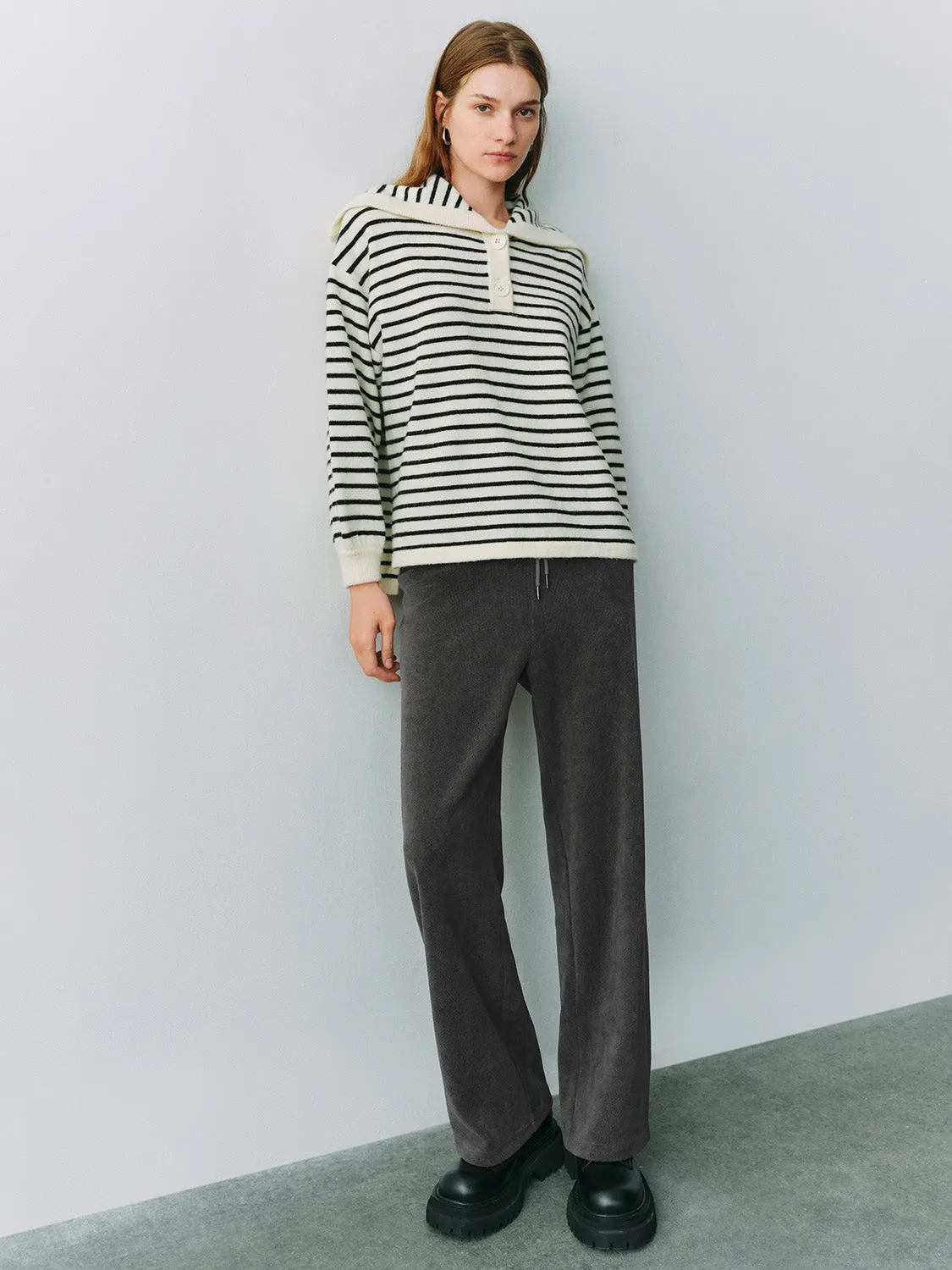 Straight Pants sold by Urban Revivo product image thumbnail 5