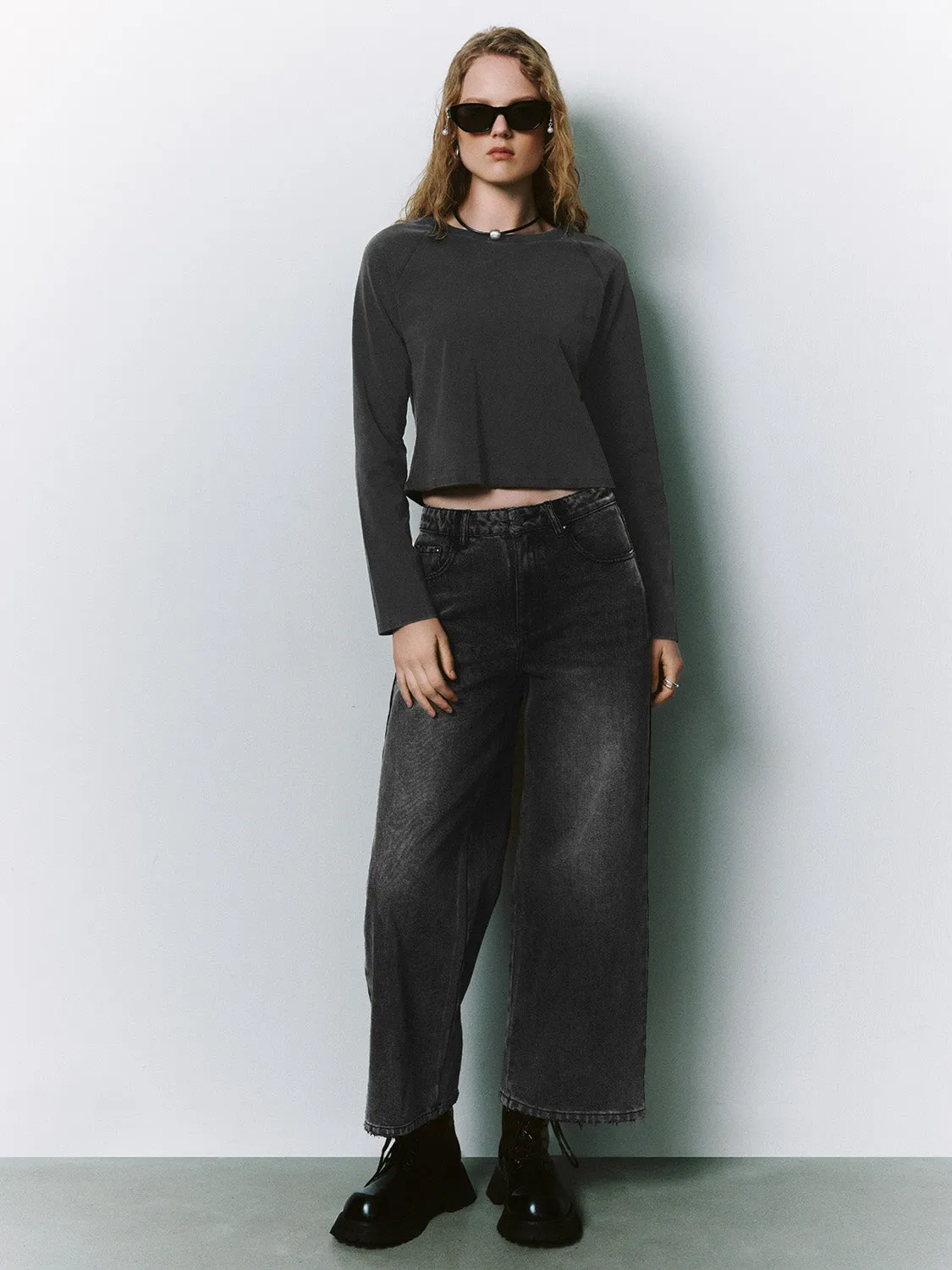 Crew Neck Straight T-Shirt sold by Urban Revivo product image thumbnail 5