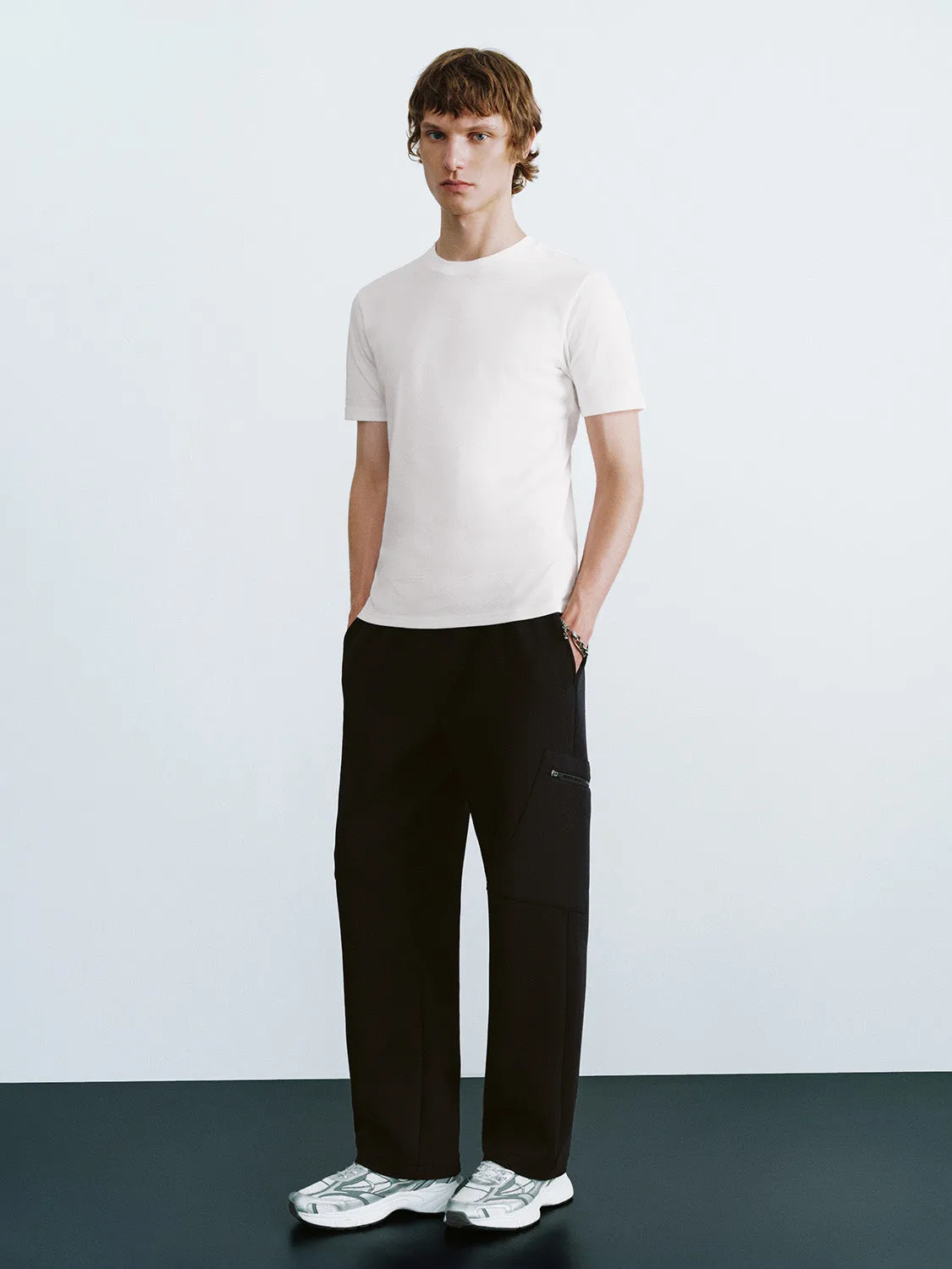 Crew Neck Straight T-Shirt sold by Urban Revivo product image thumbnail 4