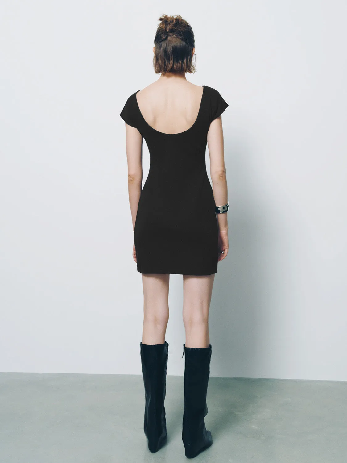 Sleeveless Crew Neck Skinny Dress sold by Urban Revivo product image thumbnail 4
