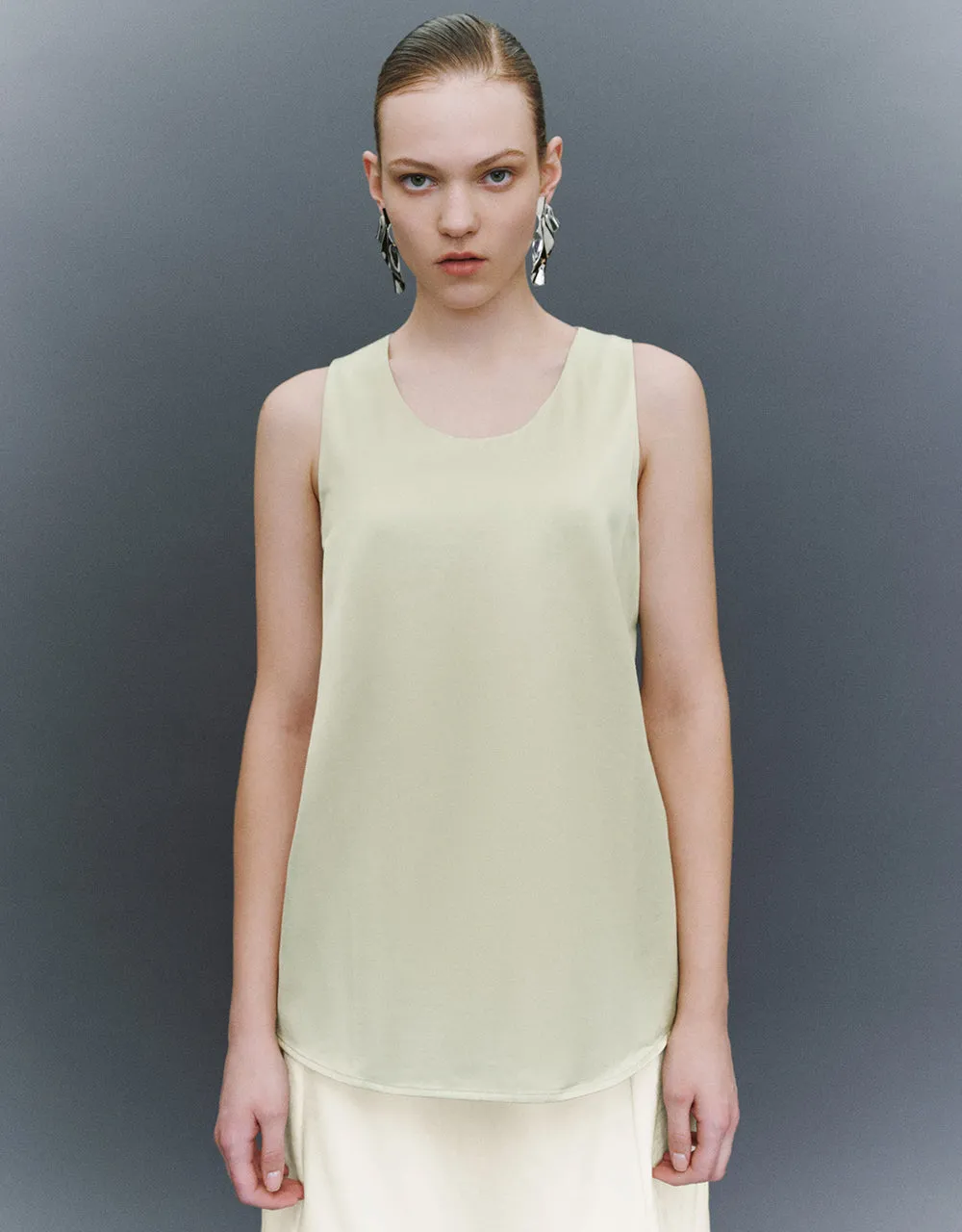 Sleeveless U Neck Overhead Shirt sold by Urban Revivo
