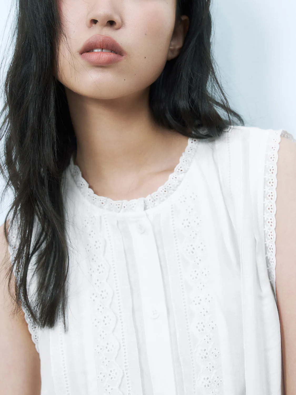 Sleeveless Crochet Shirts sold by Urban Revivo product image thumbnail 3