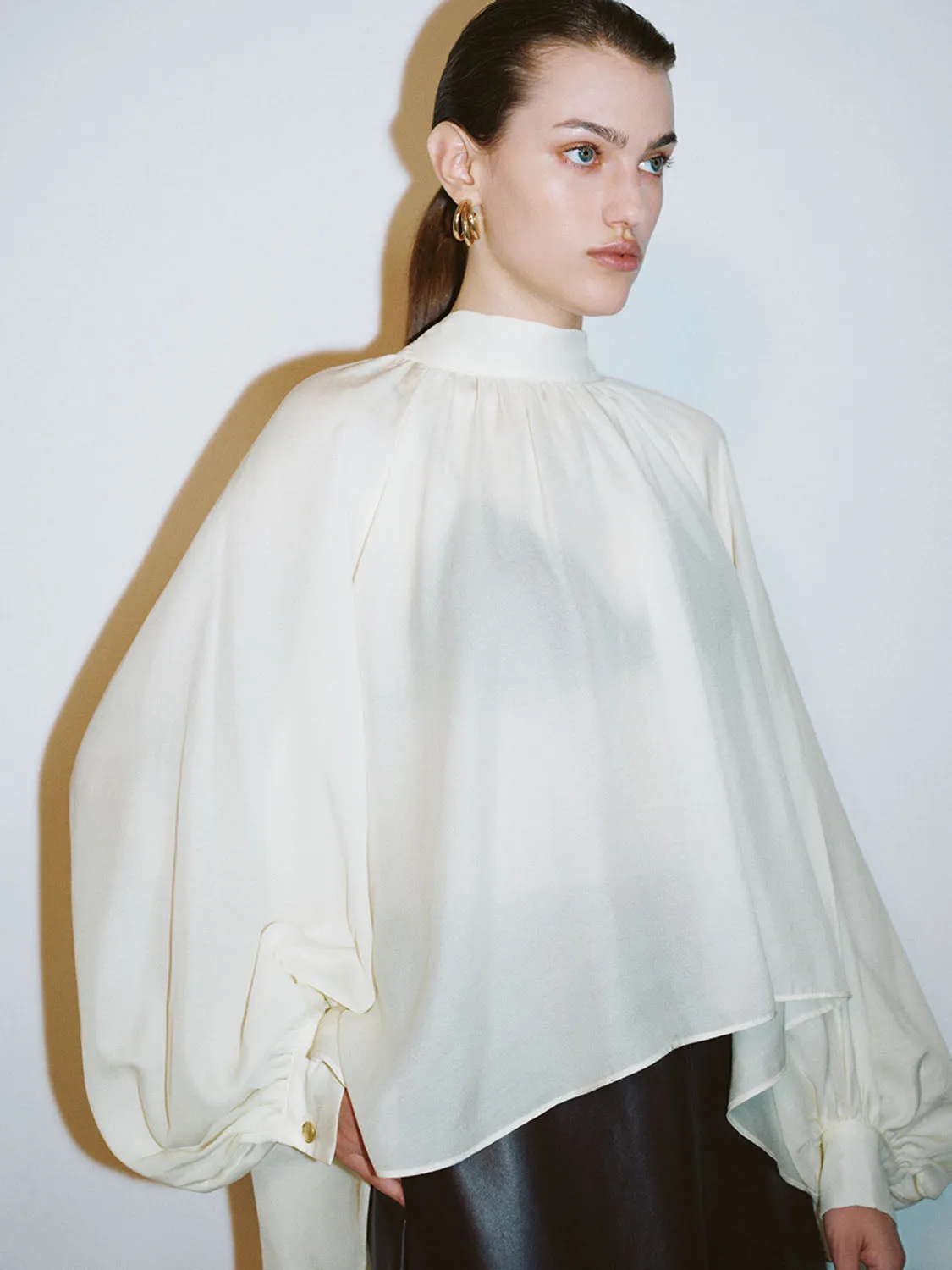 Overhead Shirt sold by Urban Revivo product image thumbnail 5