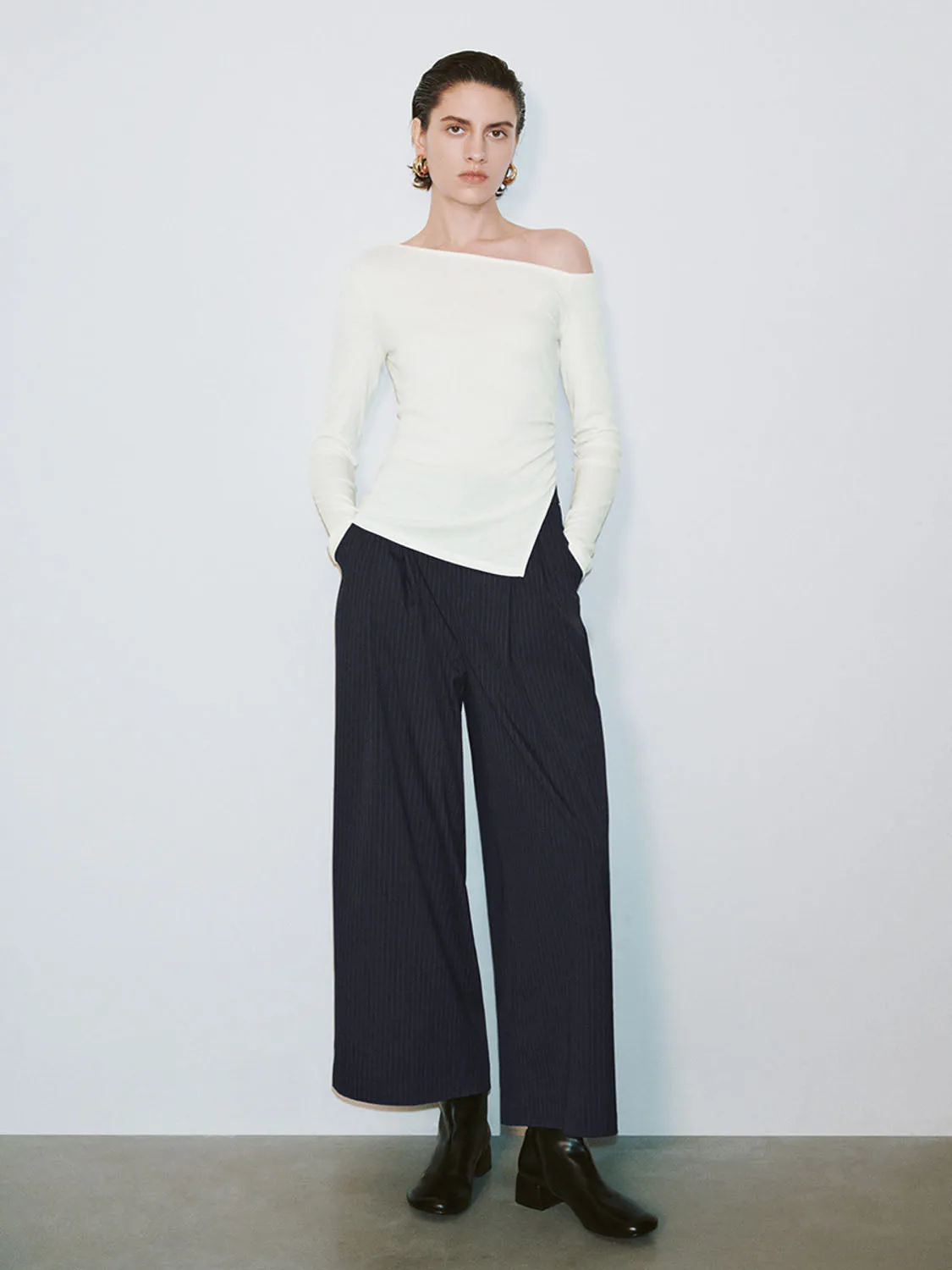 One Shoulder Skinny T-Shirts sold by Urban Revivo product image thumbnail 3