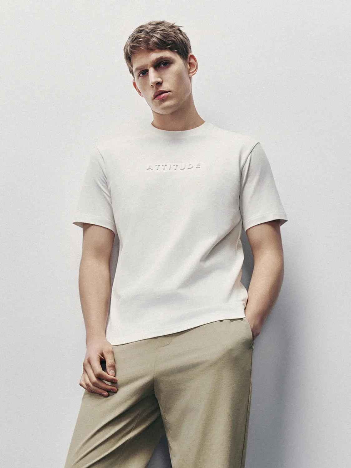 Letter Embossed Crew Neck Loose T-Shirt sold by Urban Revivo product image thumbnail 3