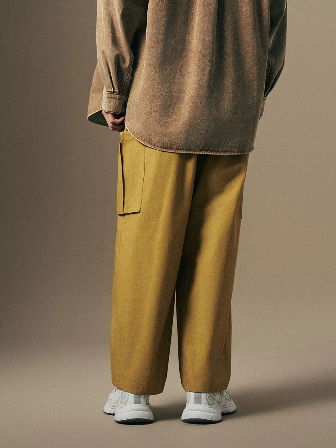 Woven Carrot Fit Pants sold by Urban Revivo product image thumbnail 3