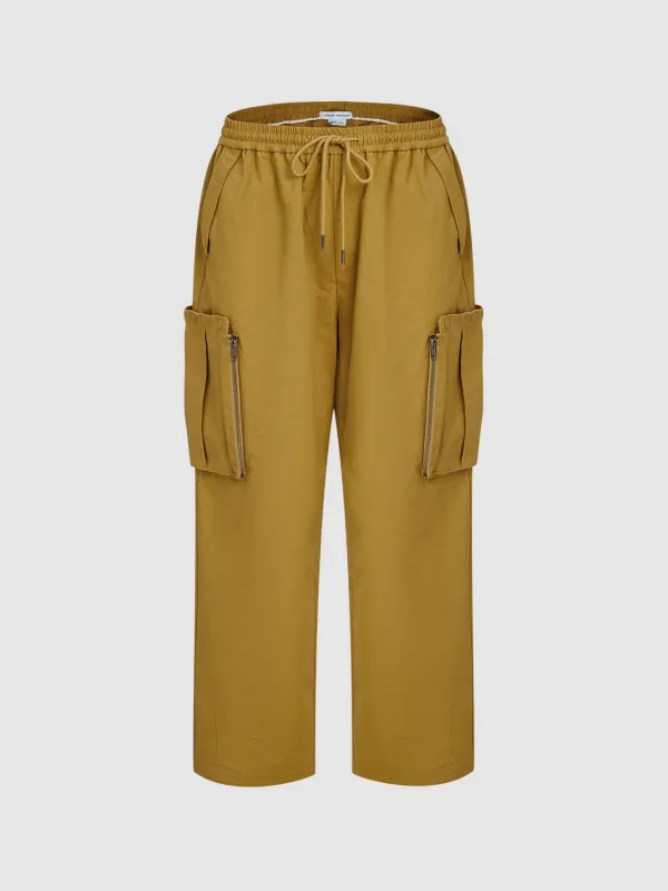 Woven Carrot Fit Pants sold by Urban Revivo